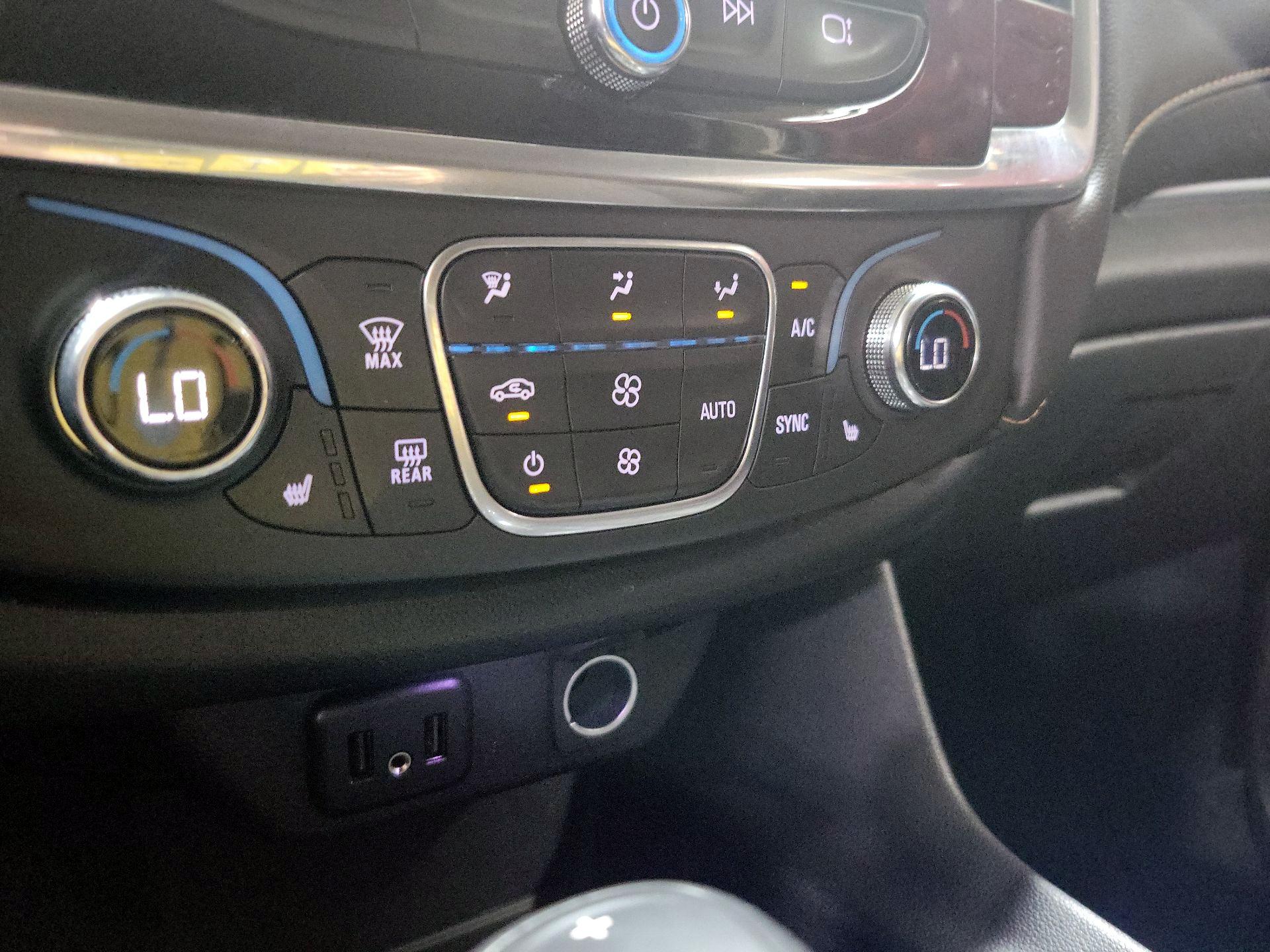 Thumbnail: 2020 Chevrolet Traverse - 16