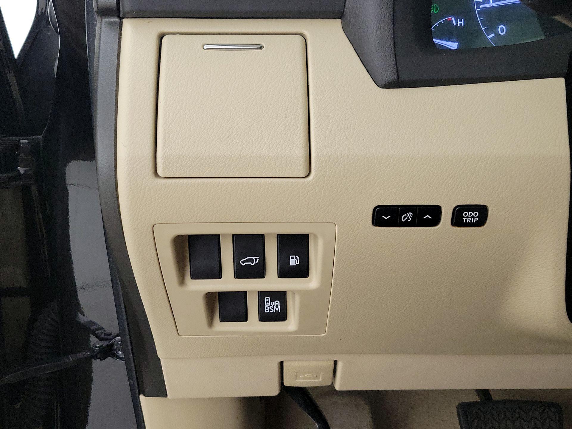 Thumbnail: 2015 Lexus RX - 13