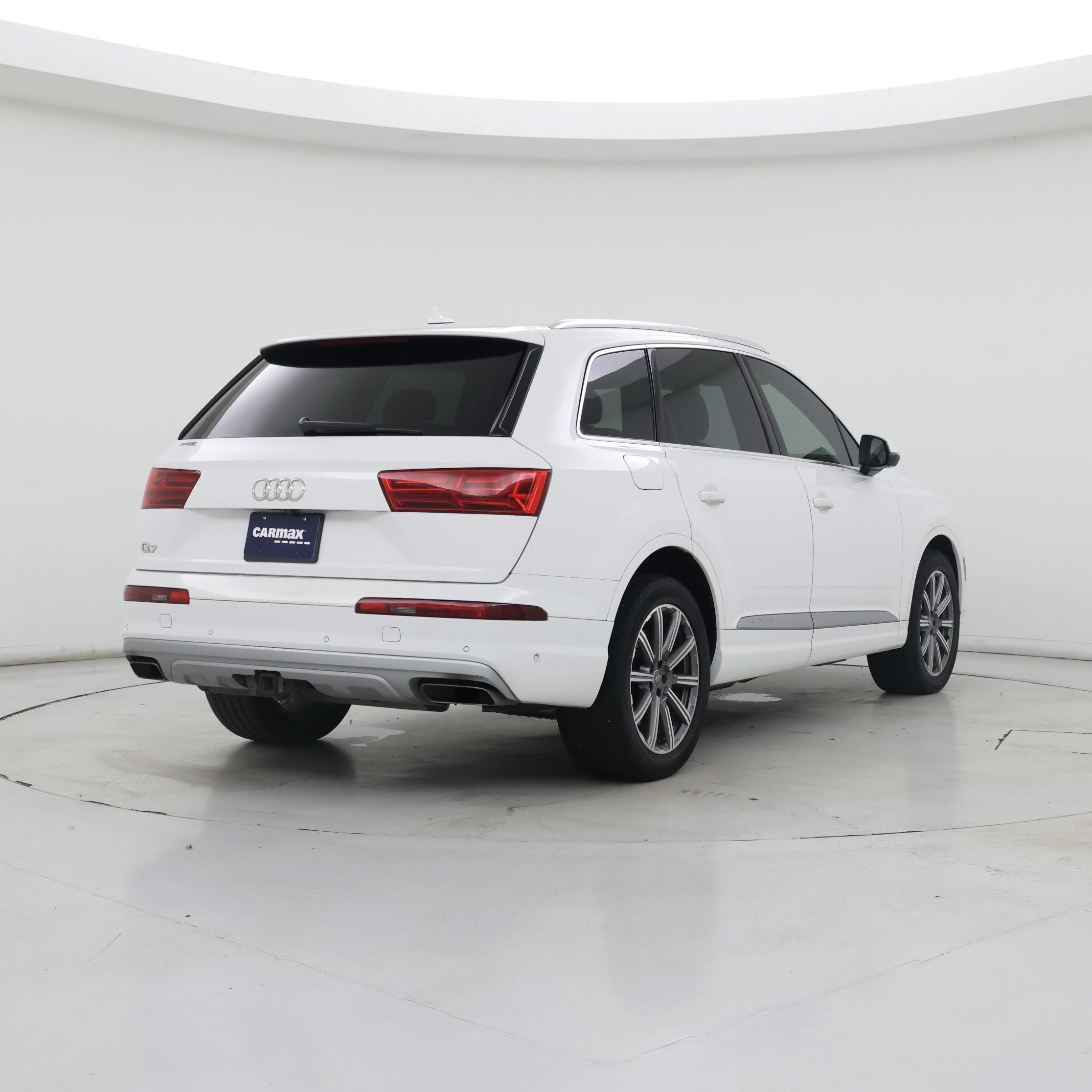 Thumbnail: 2019 Audi Q7 - 8
