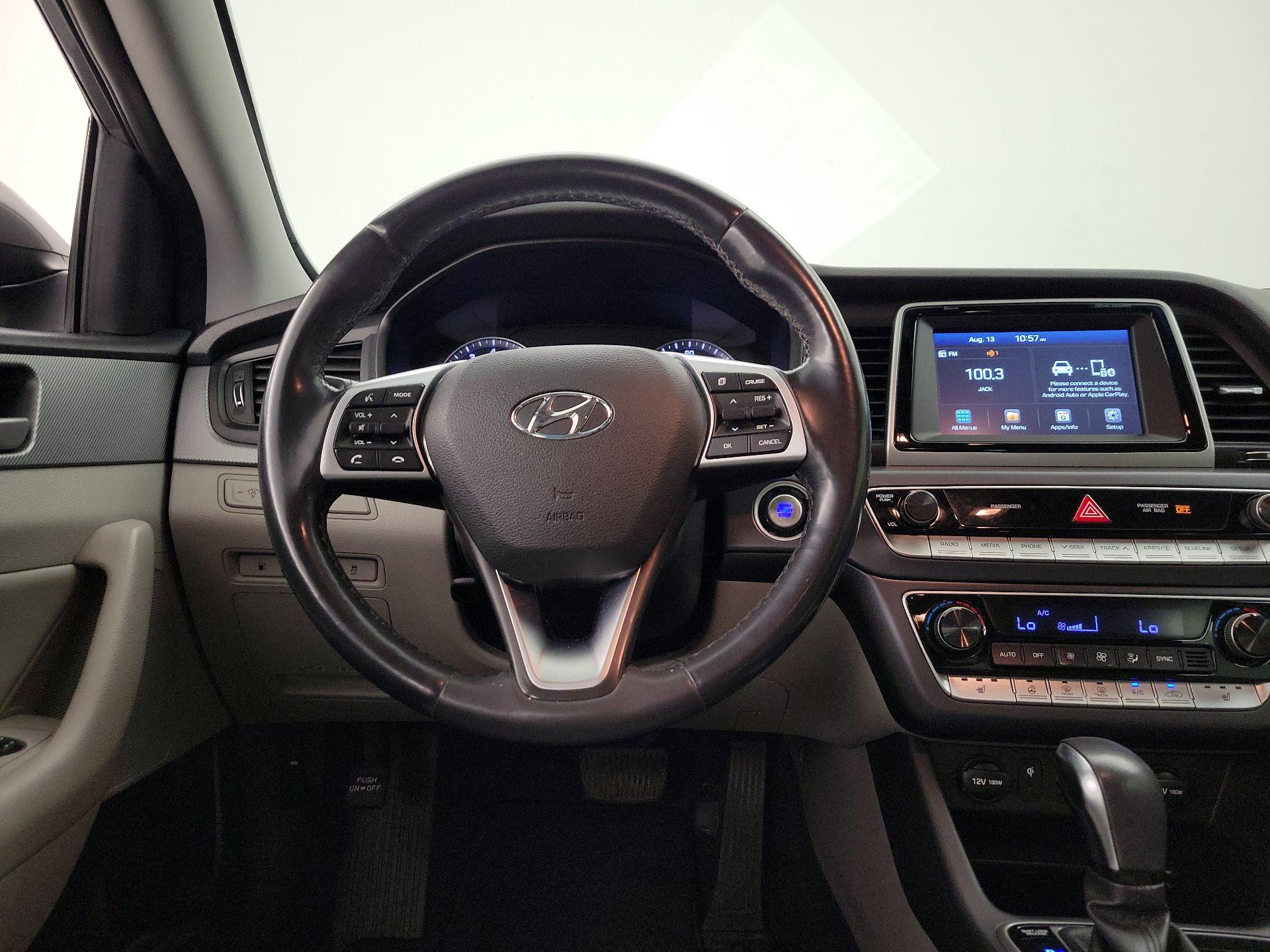 Thumbnail: 2019 Hyundai Sonata - 10