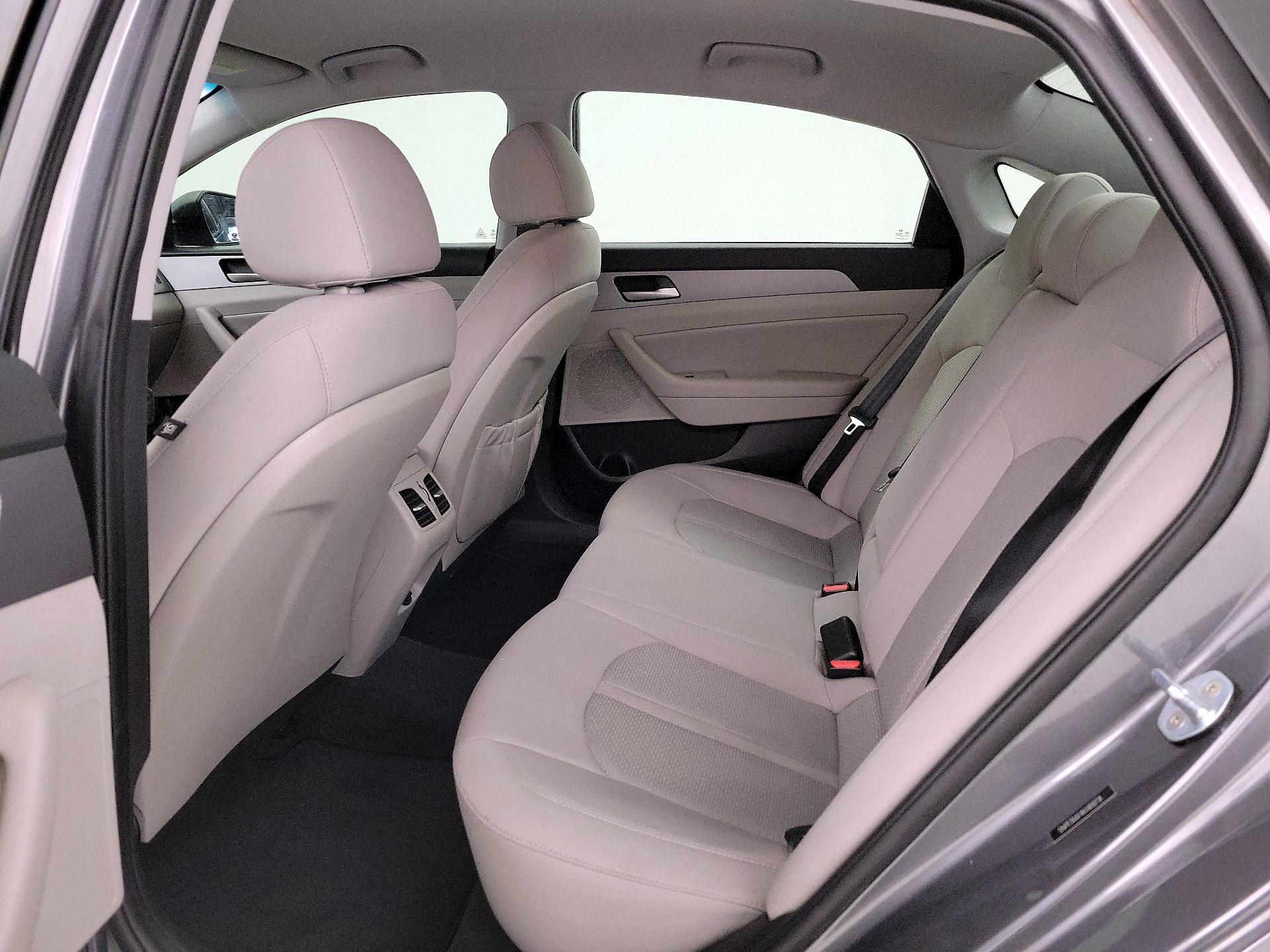 Thumbnail: 2019 Hyundai Sonata - 19