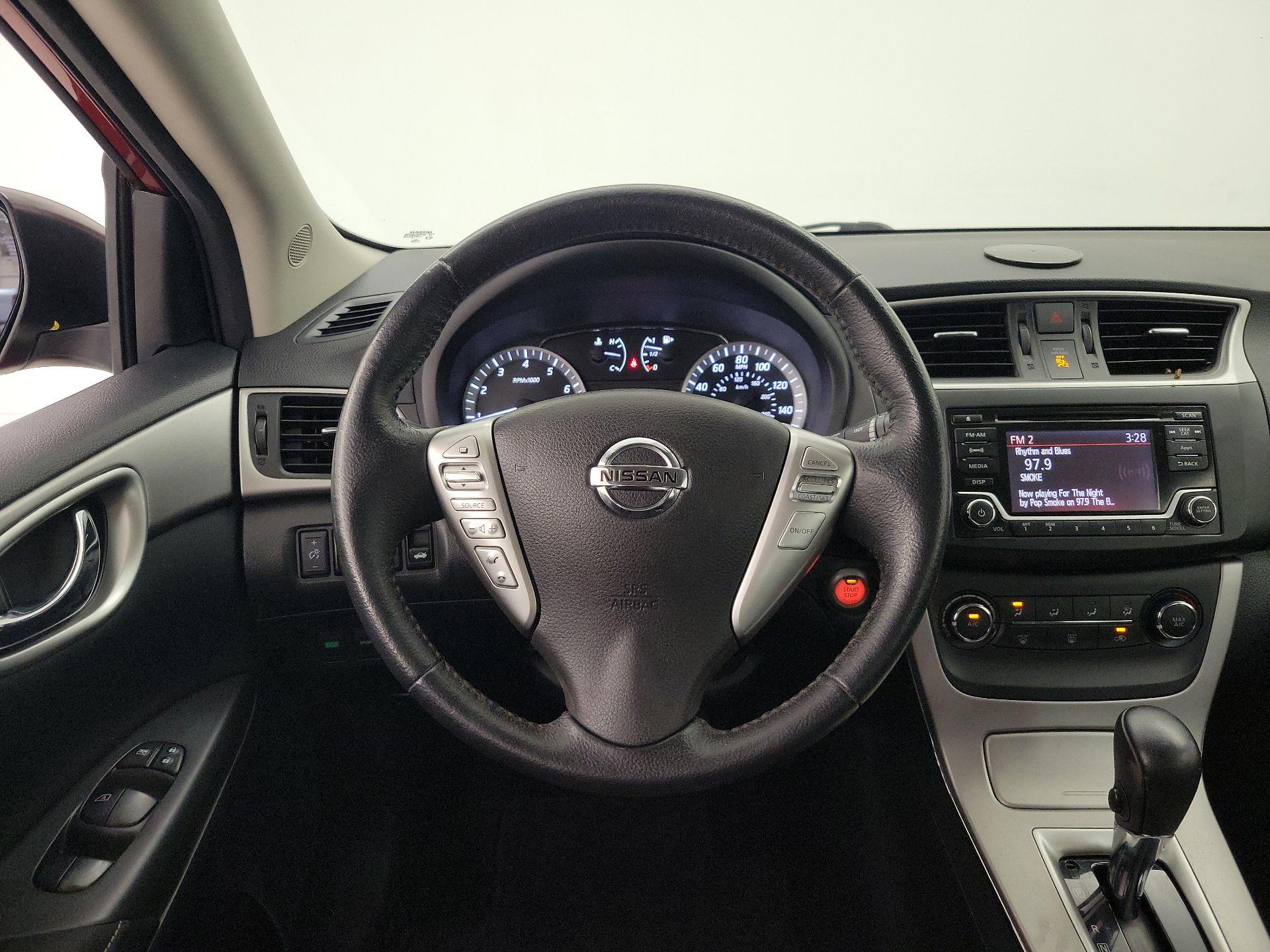 Thumbnail: 2015 Nissan Sentra - 10