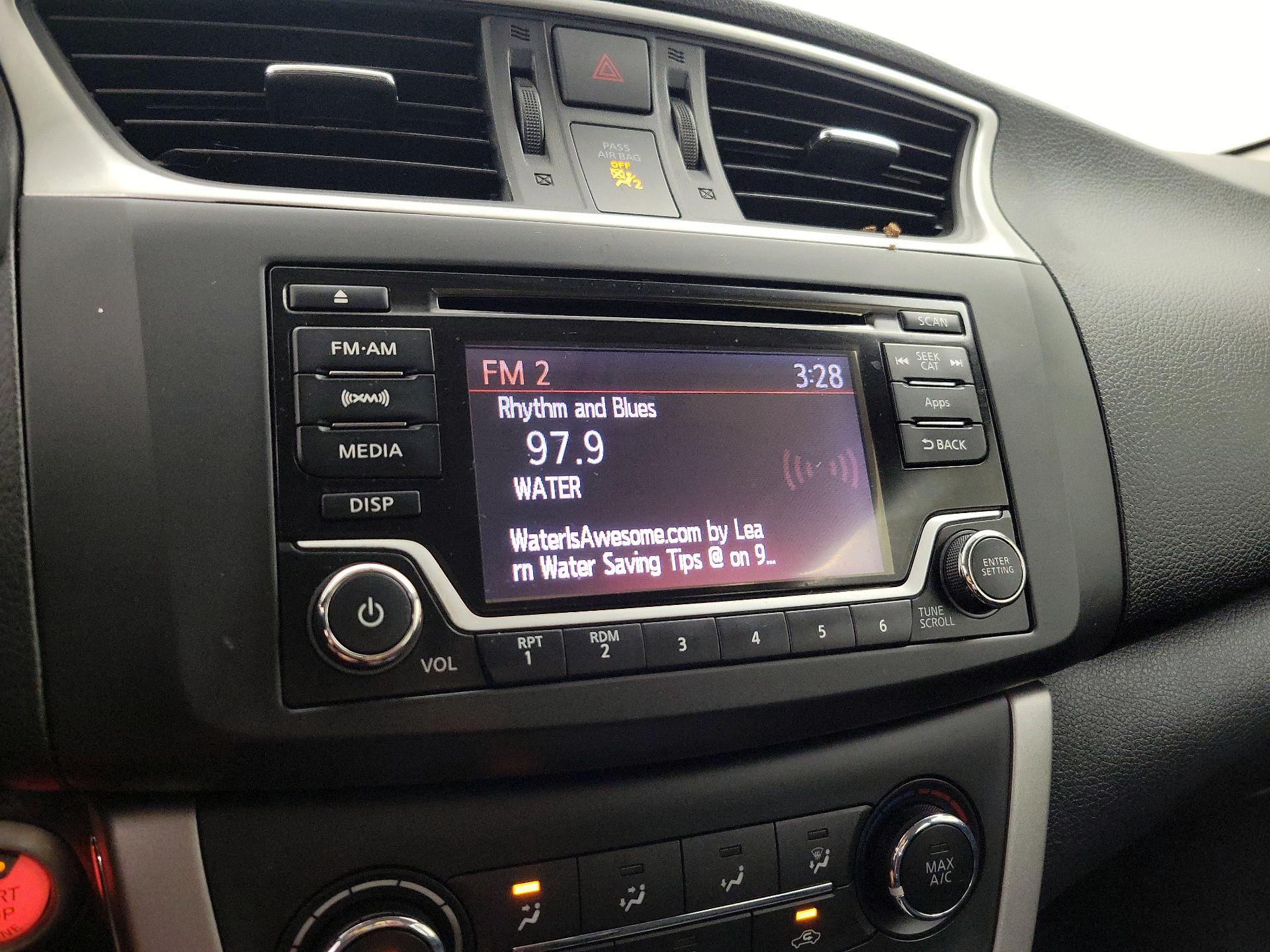 Thumbnail: 2015 Nissan Sentra - 15