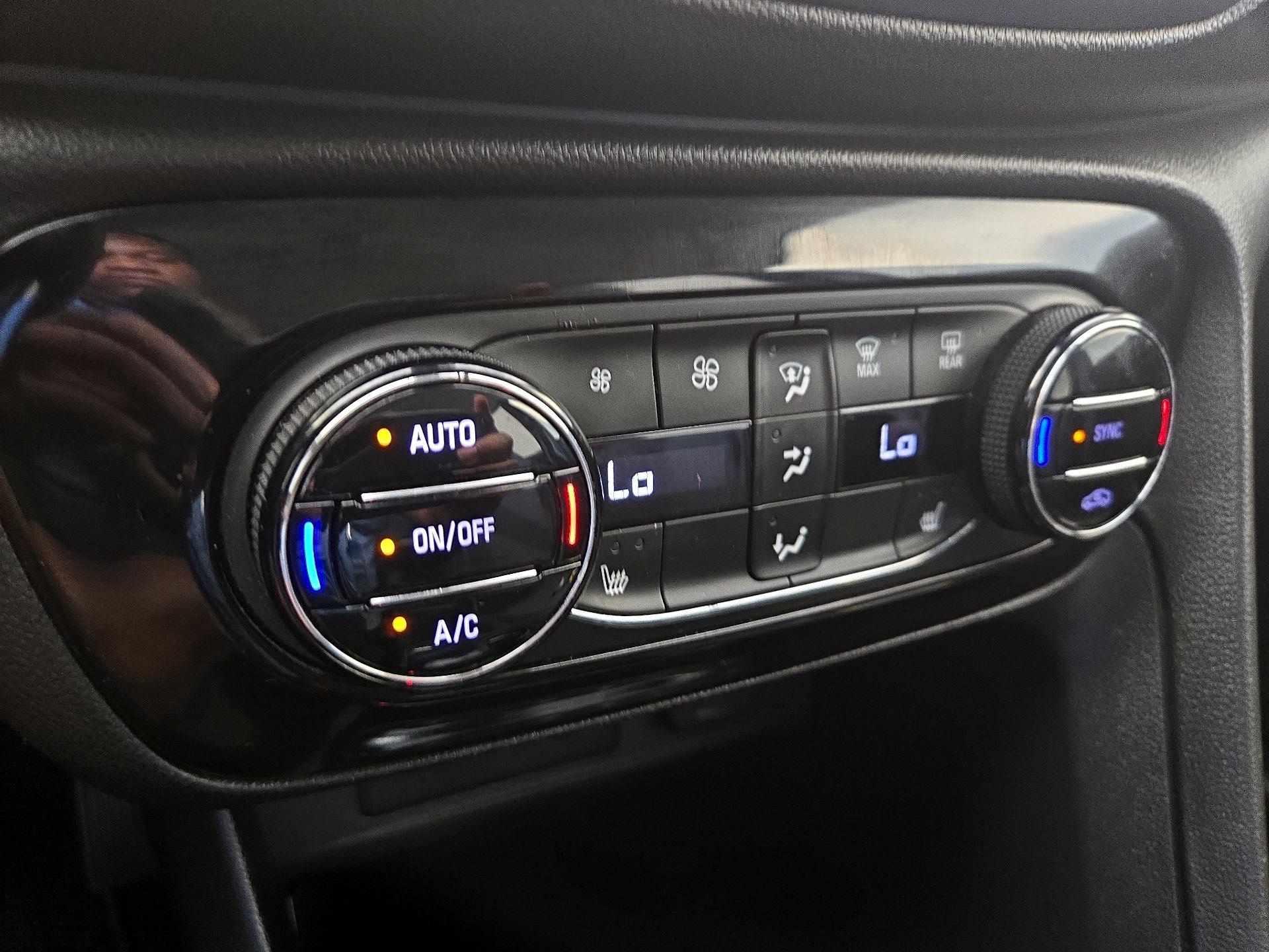 Thumbnail: 2021 Buick Encore GX - 16