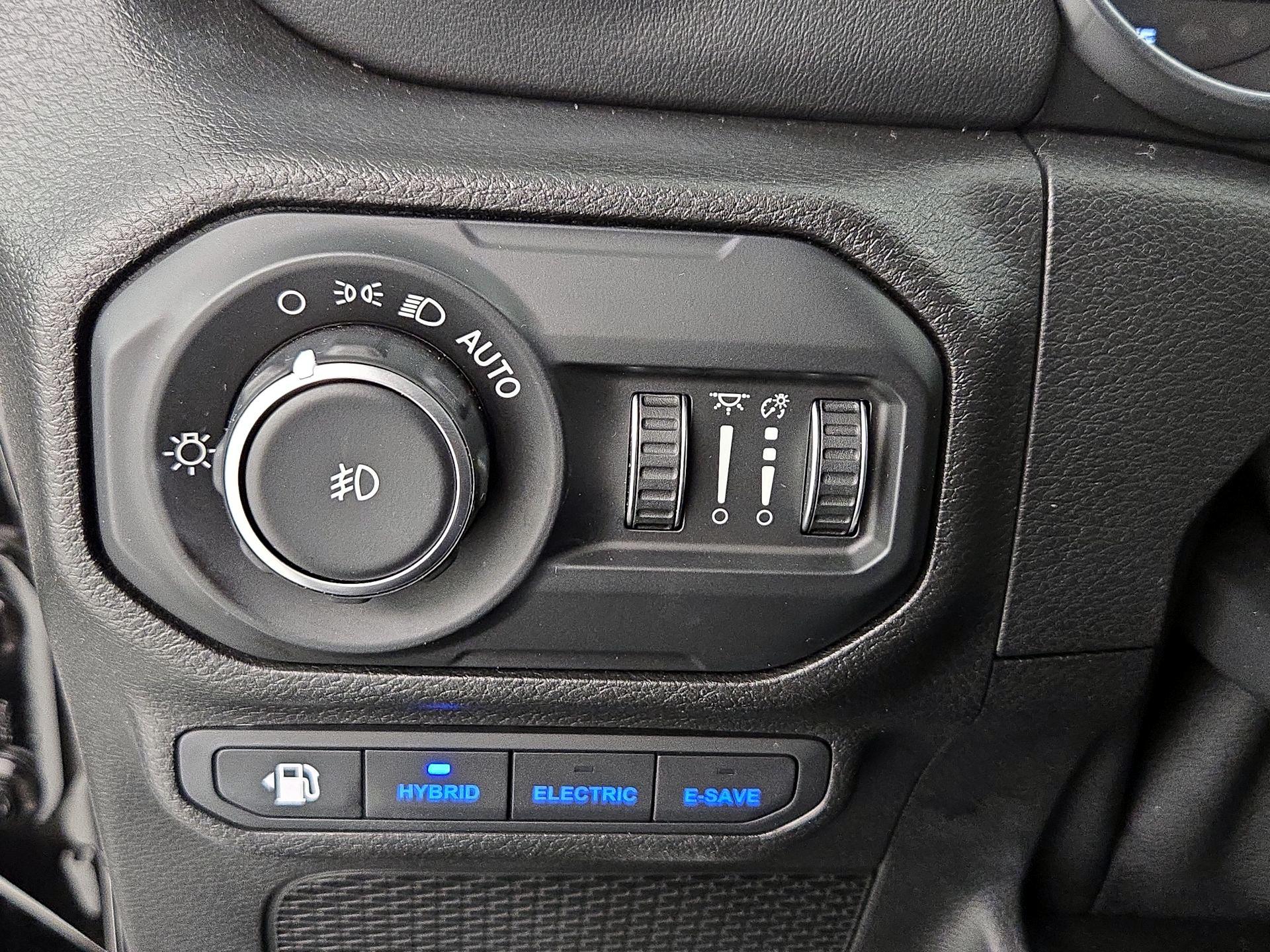 Thumbnail: 2021 Jeep Wrangler - 13