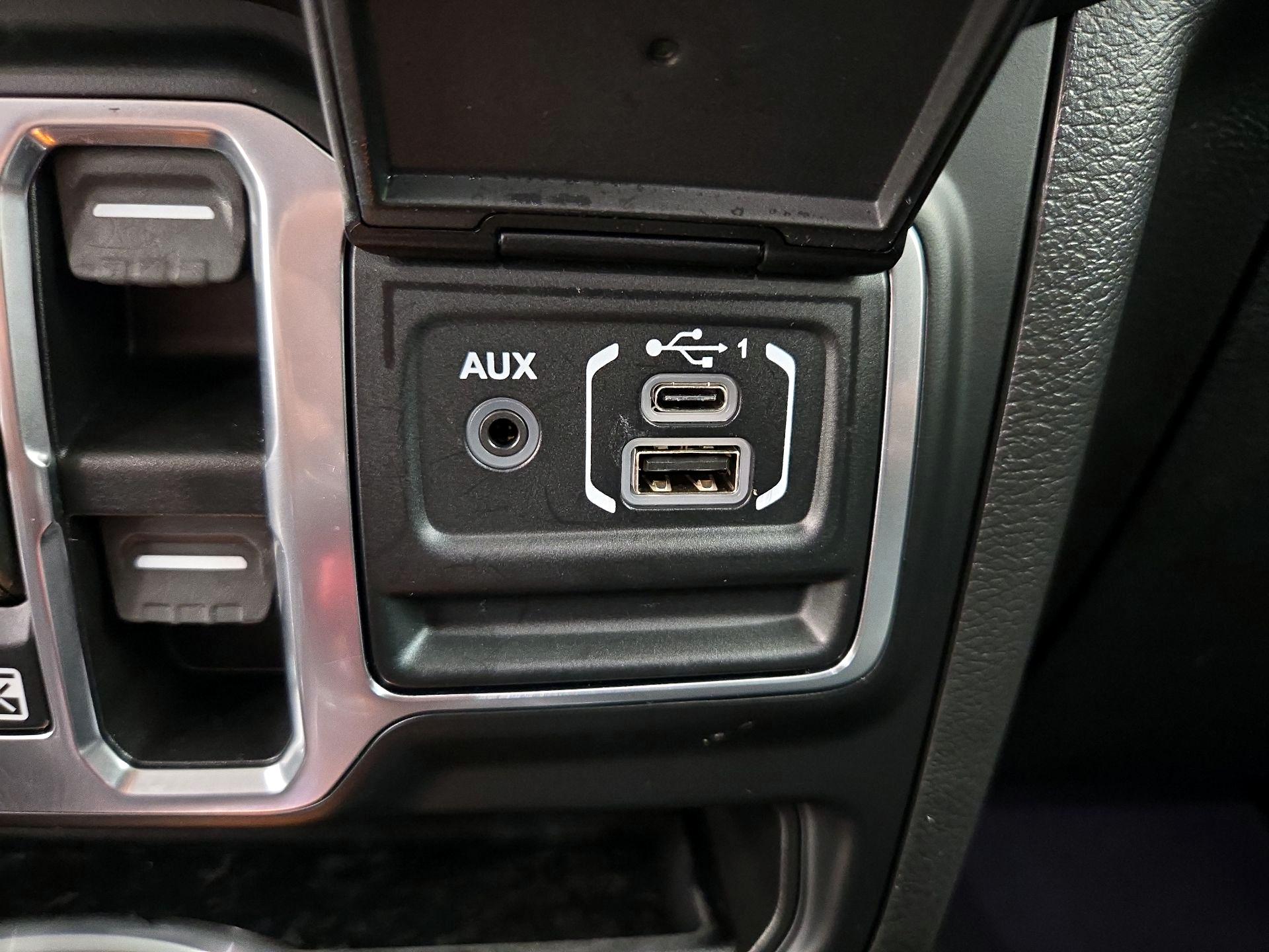 Thumbnail: 2021 Jeep Wrangler - 19
