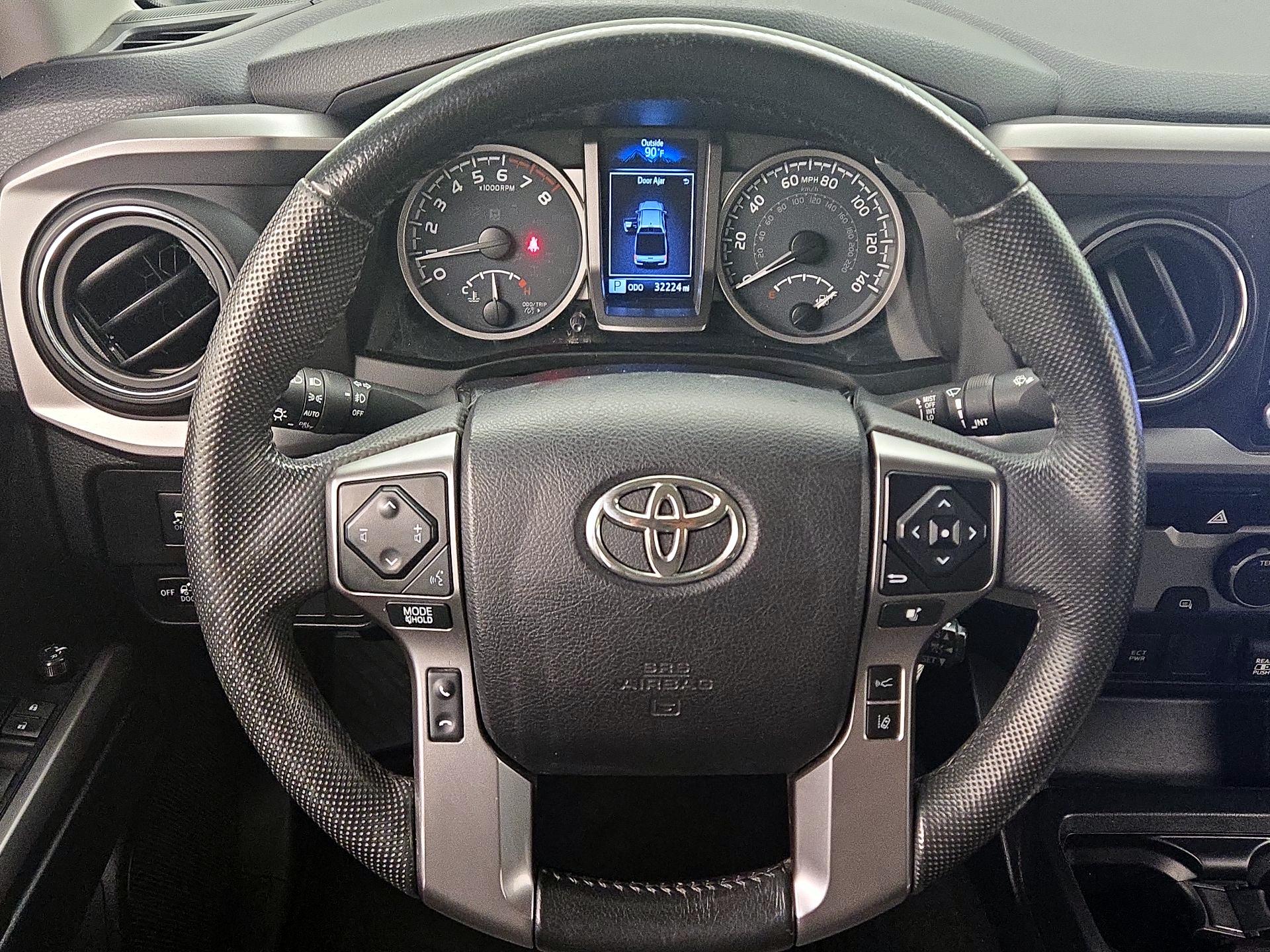 Thumbnail: 2021 Toyota Tacoma - 10