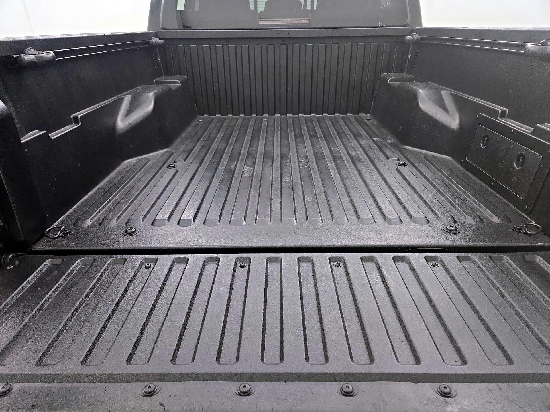 Thumbnail: 2021 Toyota Tacoma - 20