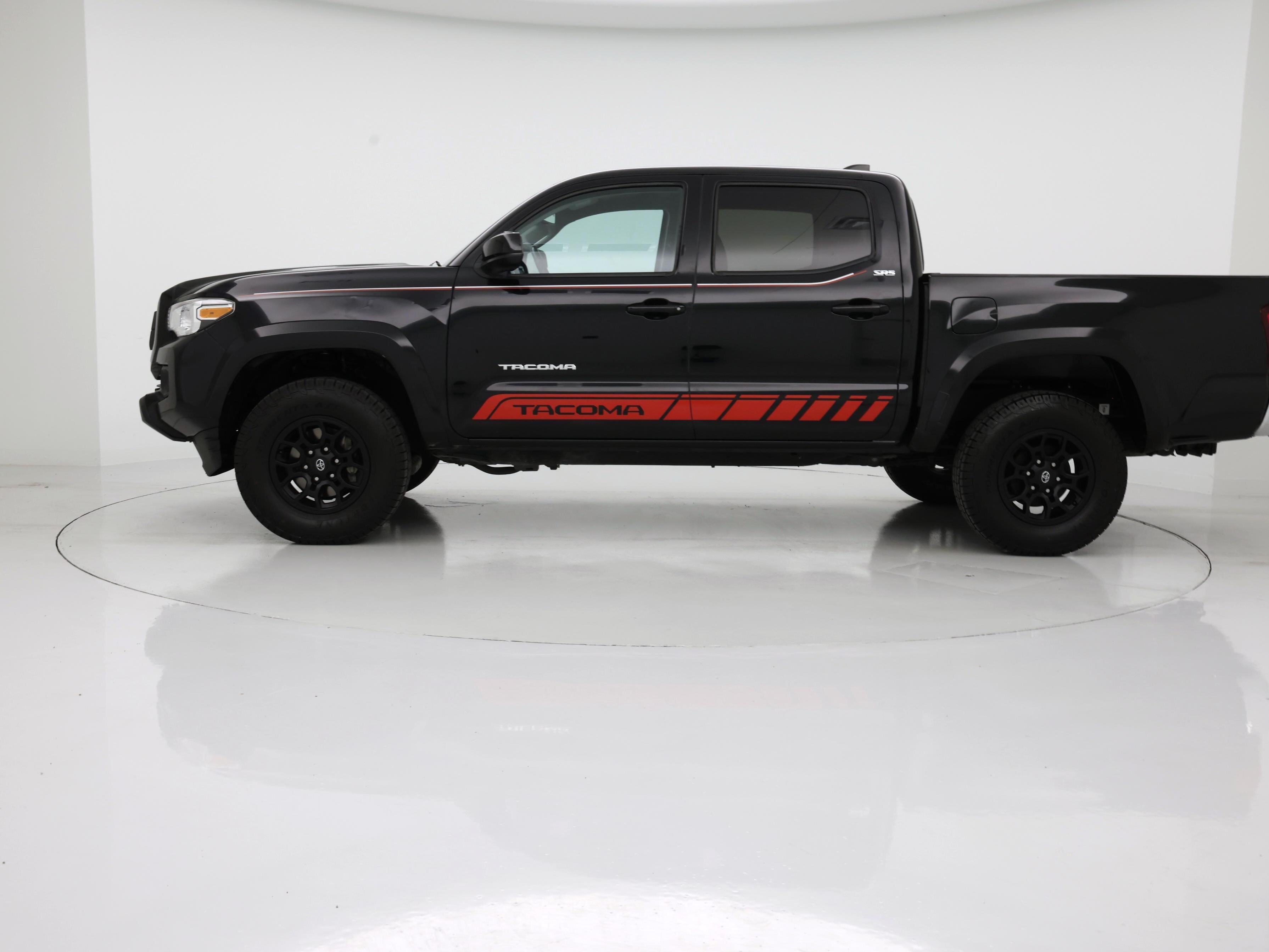 Thumbnail: 2021 Toyota Tacoma - 3