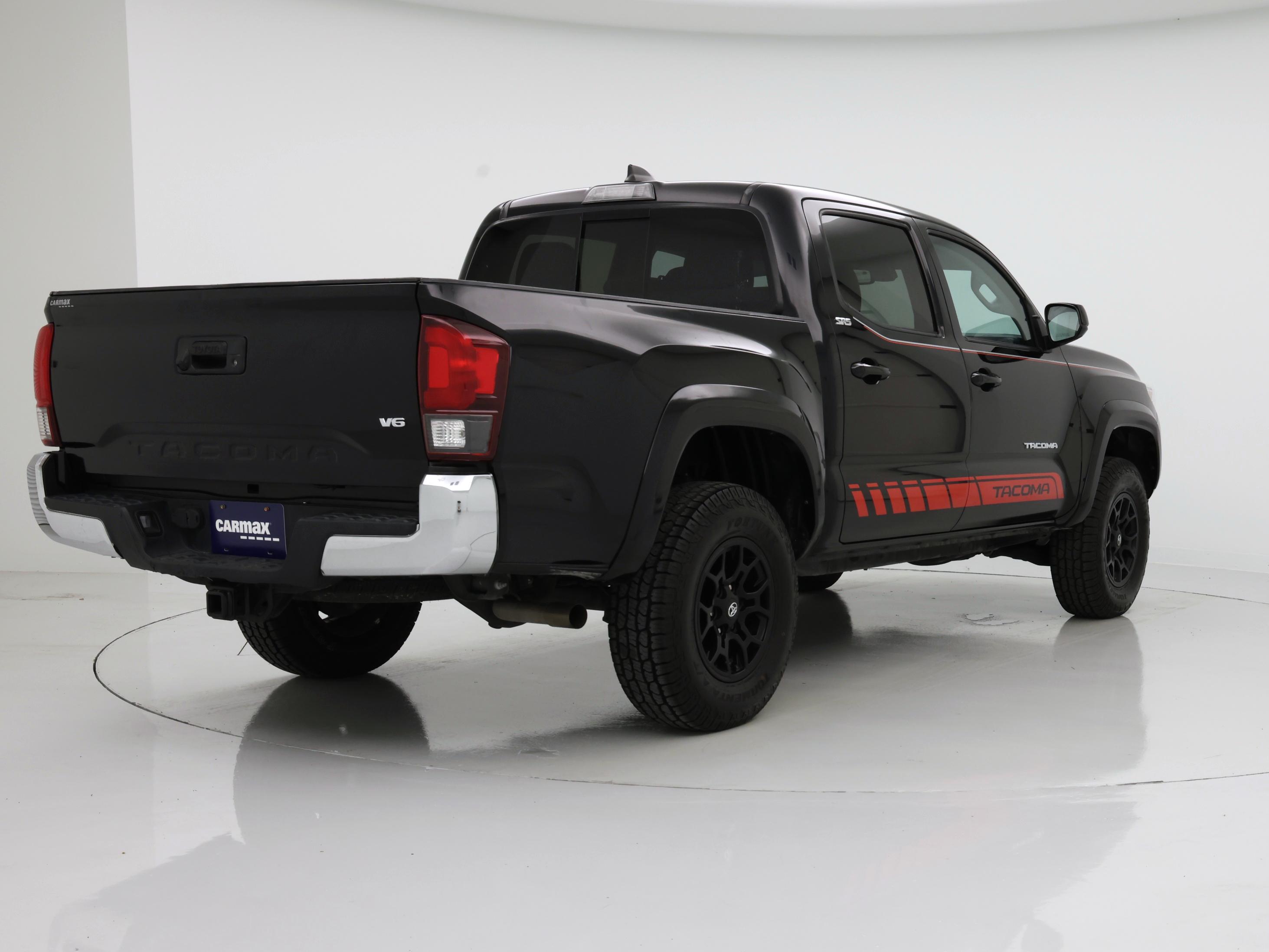 Thumbnail: 2021 Toyota Tacoma - 8