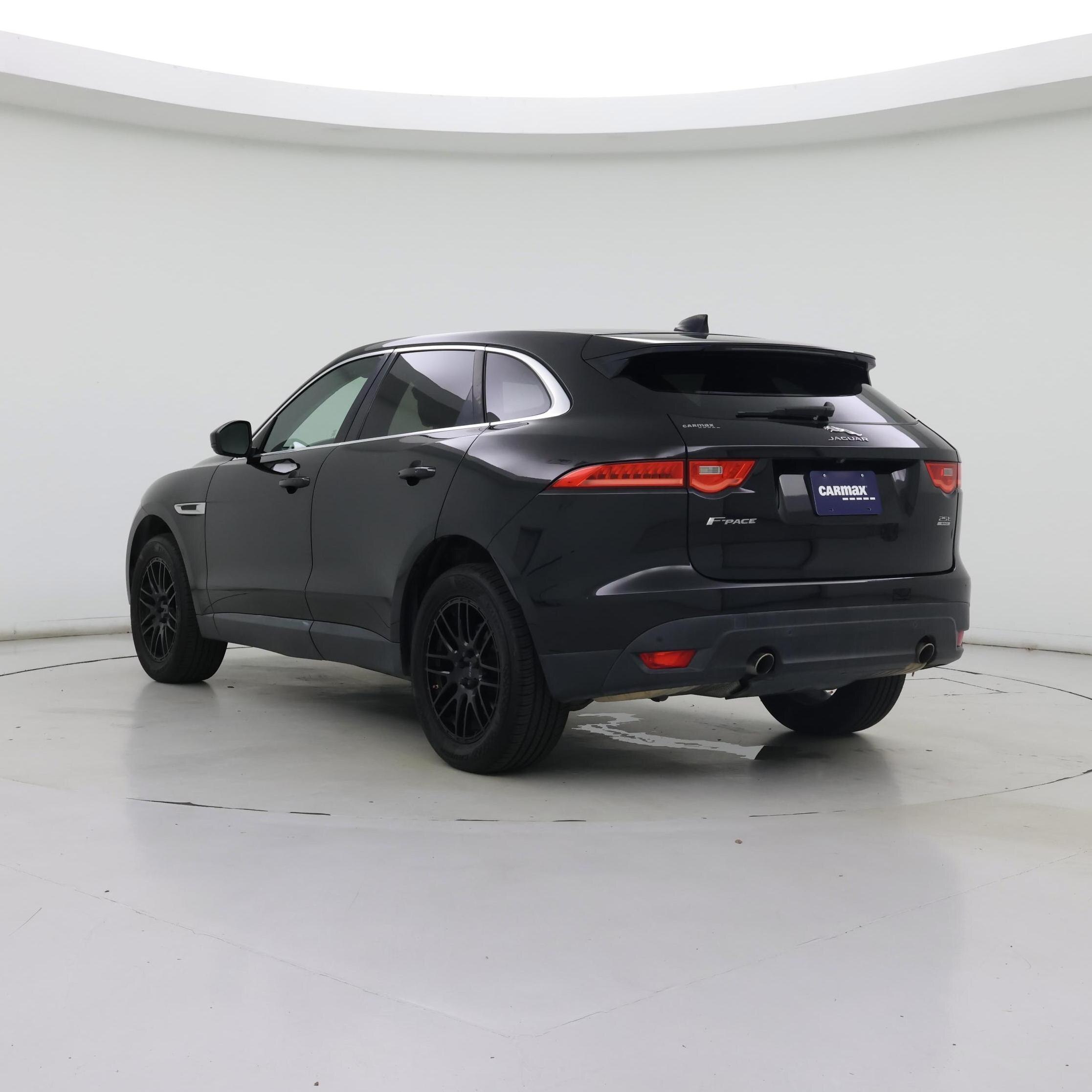 Thumbnail: 2020 Jaguar F-Pace - 2