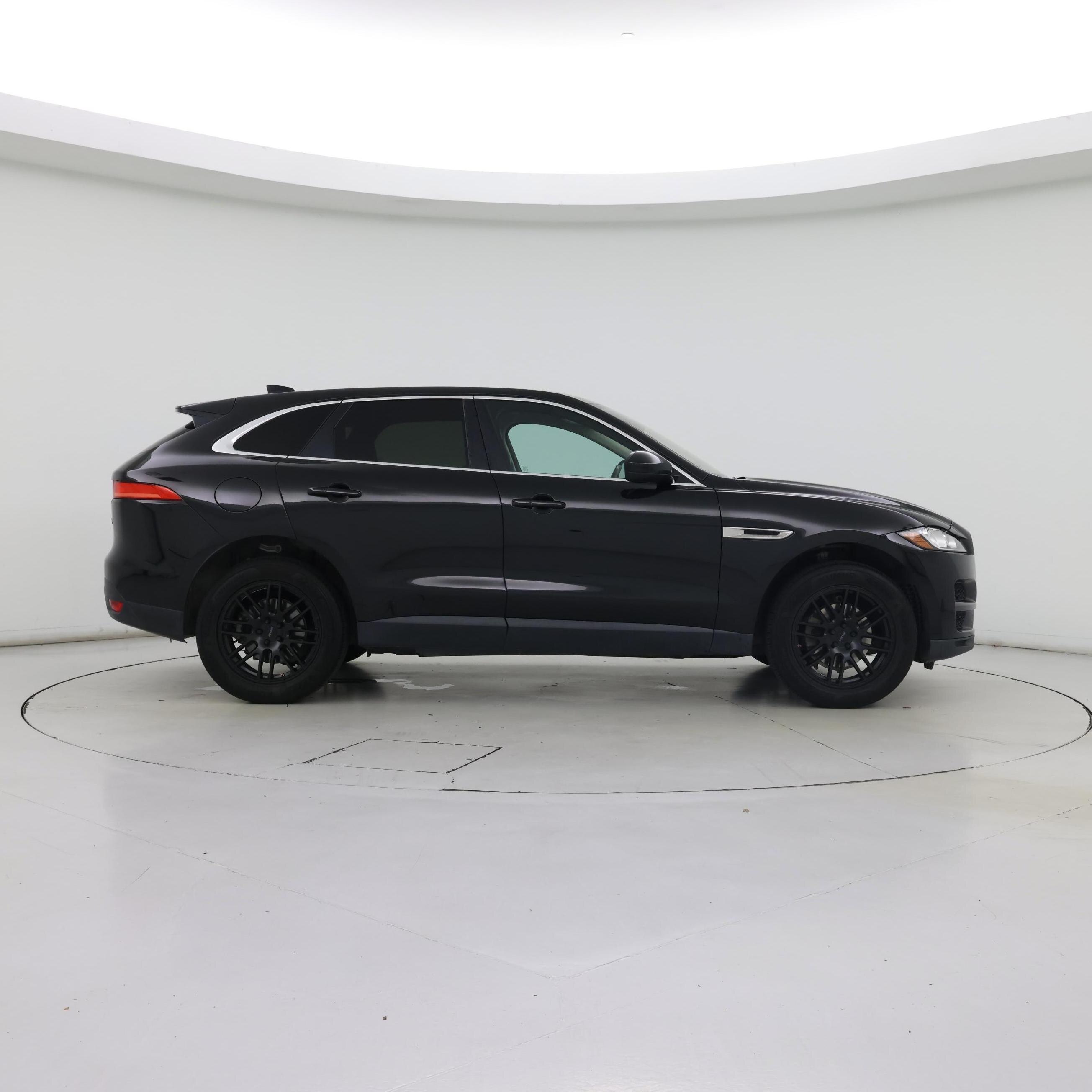 Thumbnail: 2020 Jaguar F-Pace - 7
