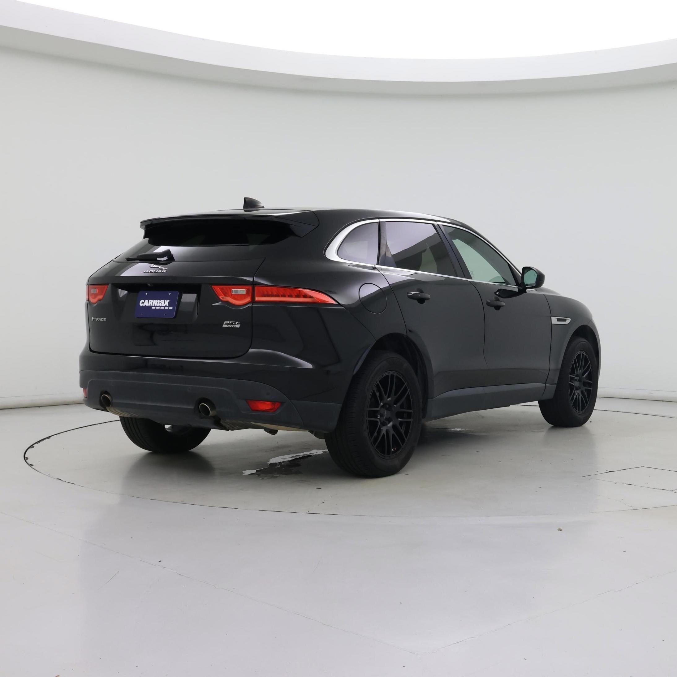 Thumbnail: 2020 Jaguar F-Pace - 8