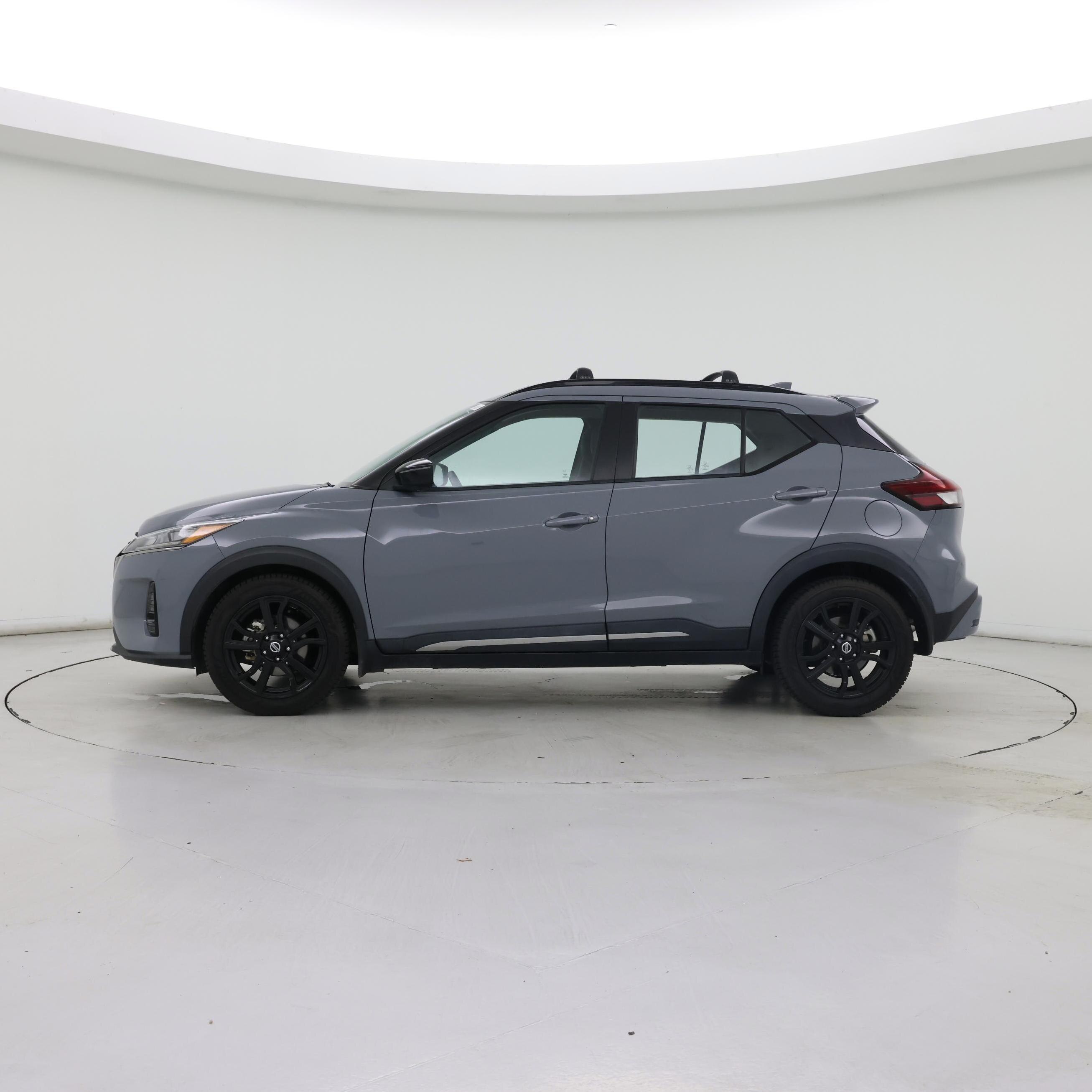 Thumbnail: 2021 Nissan Kicks - 3