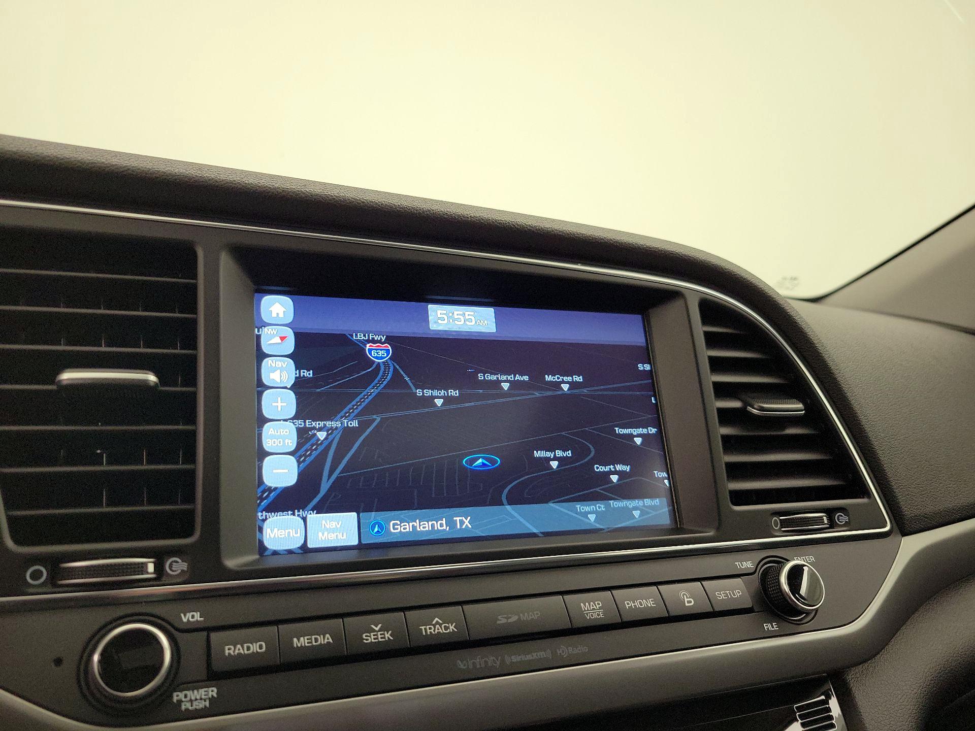 Thumbnail: 2017 Hyundai Elantra - 14