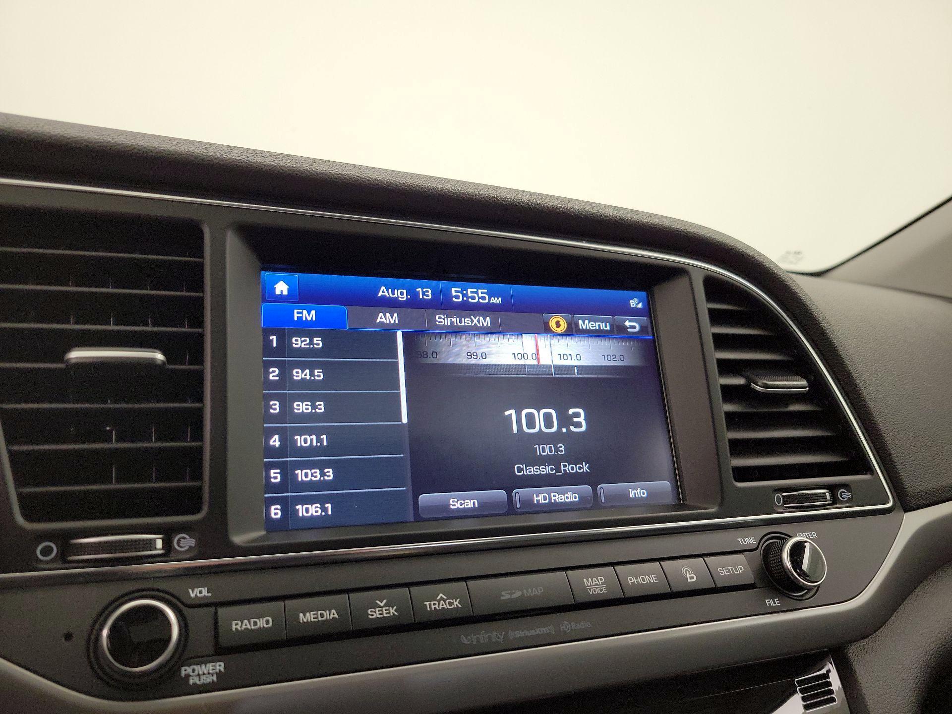 Thumbnail: 2017 Hyundai Elantra - 16