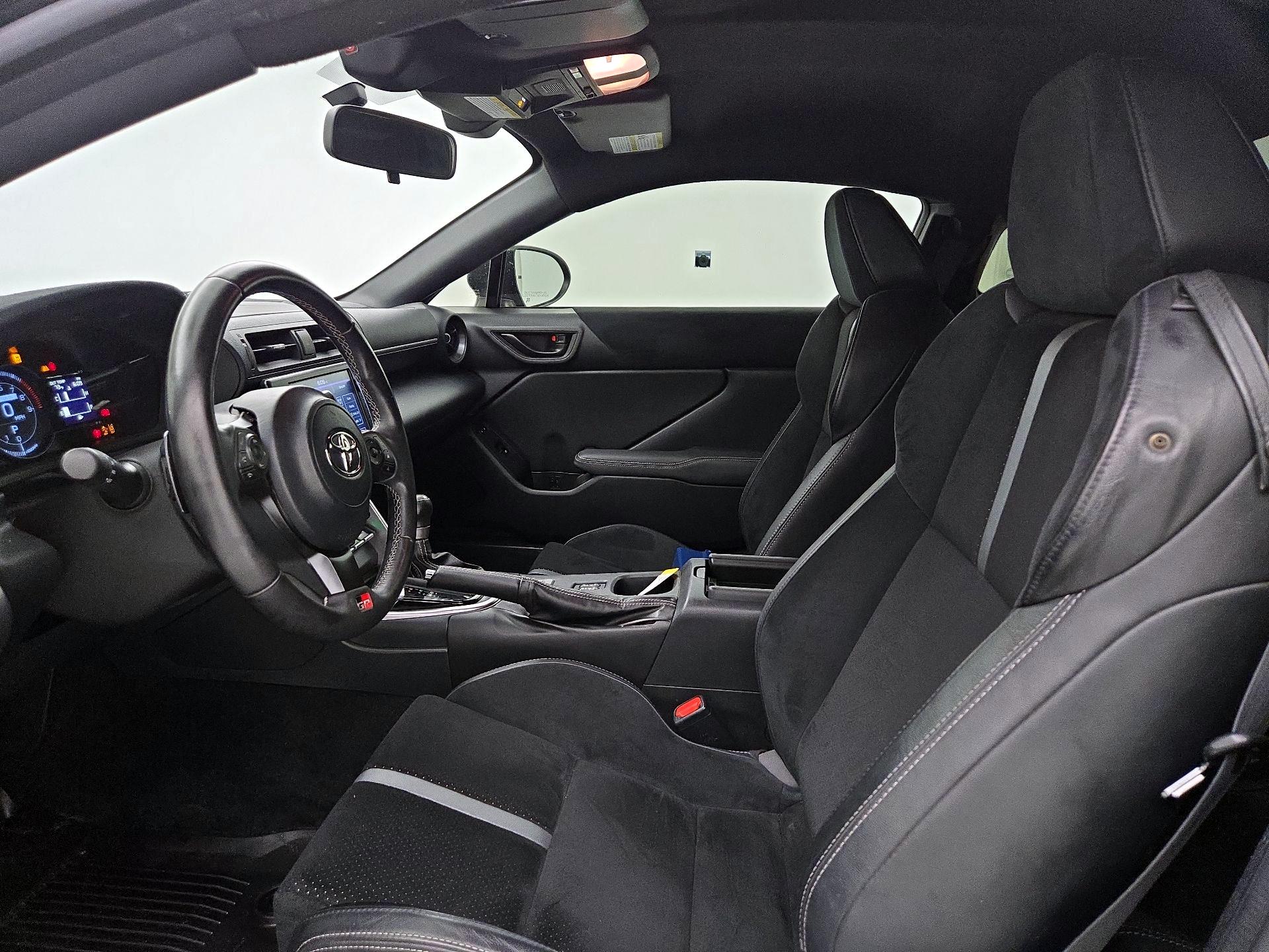 Thumbnail: 2023 Toyota GR86 - 11