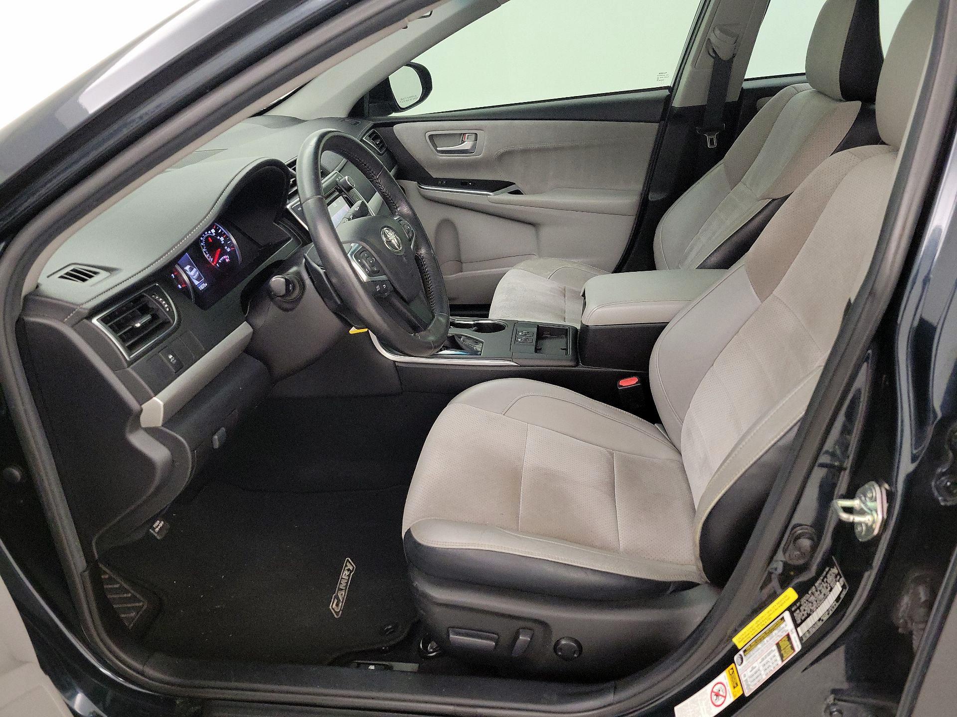 Thumbnail: 2017 Toyota Camry - 11