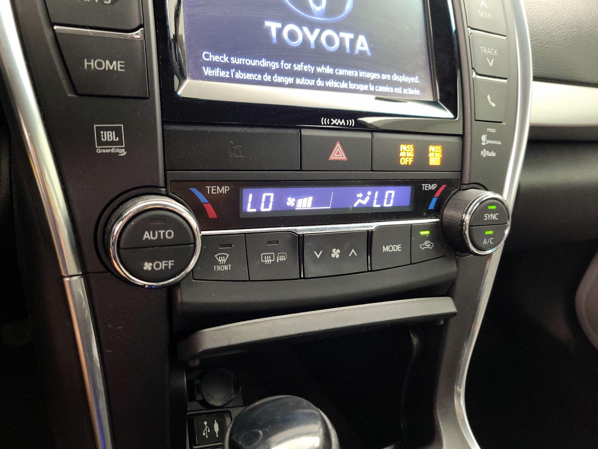 Thumbnail: 2017 Toyota Camry - 16