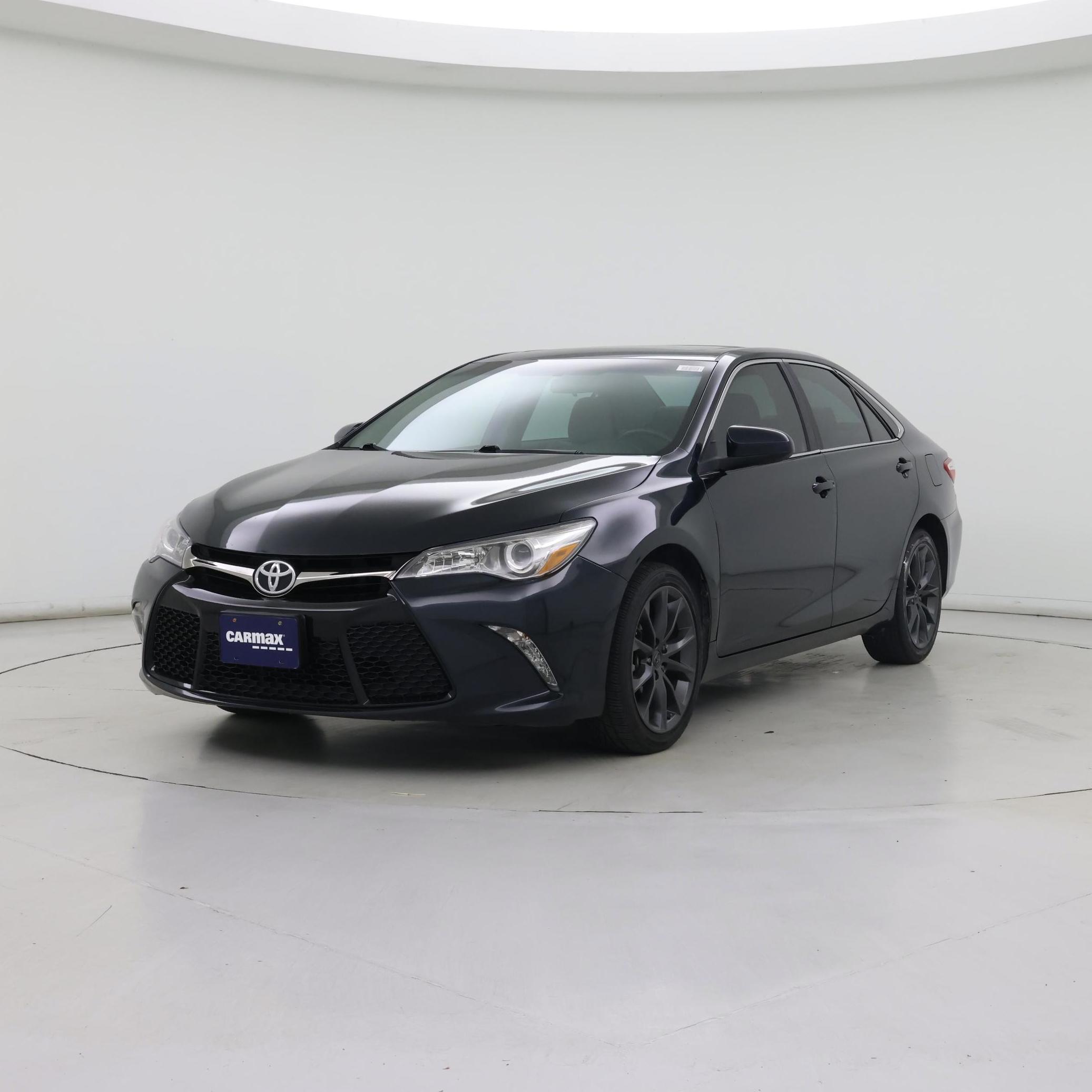 Thumbnail: 2017 Toyota Camry - 4