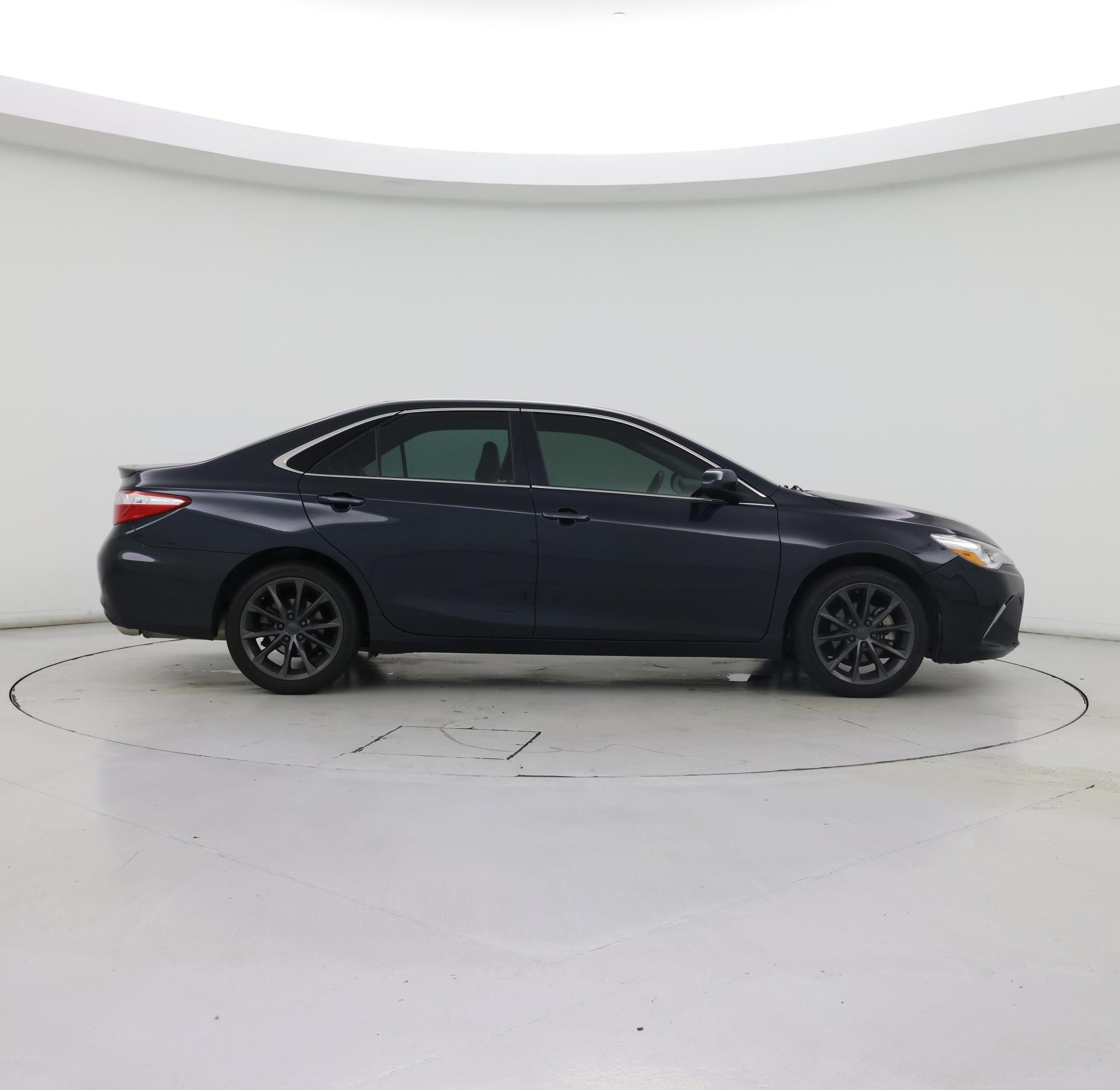 Thumbnail: 2017 Toyota Camry - 7
