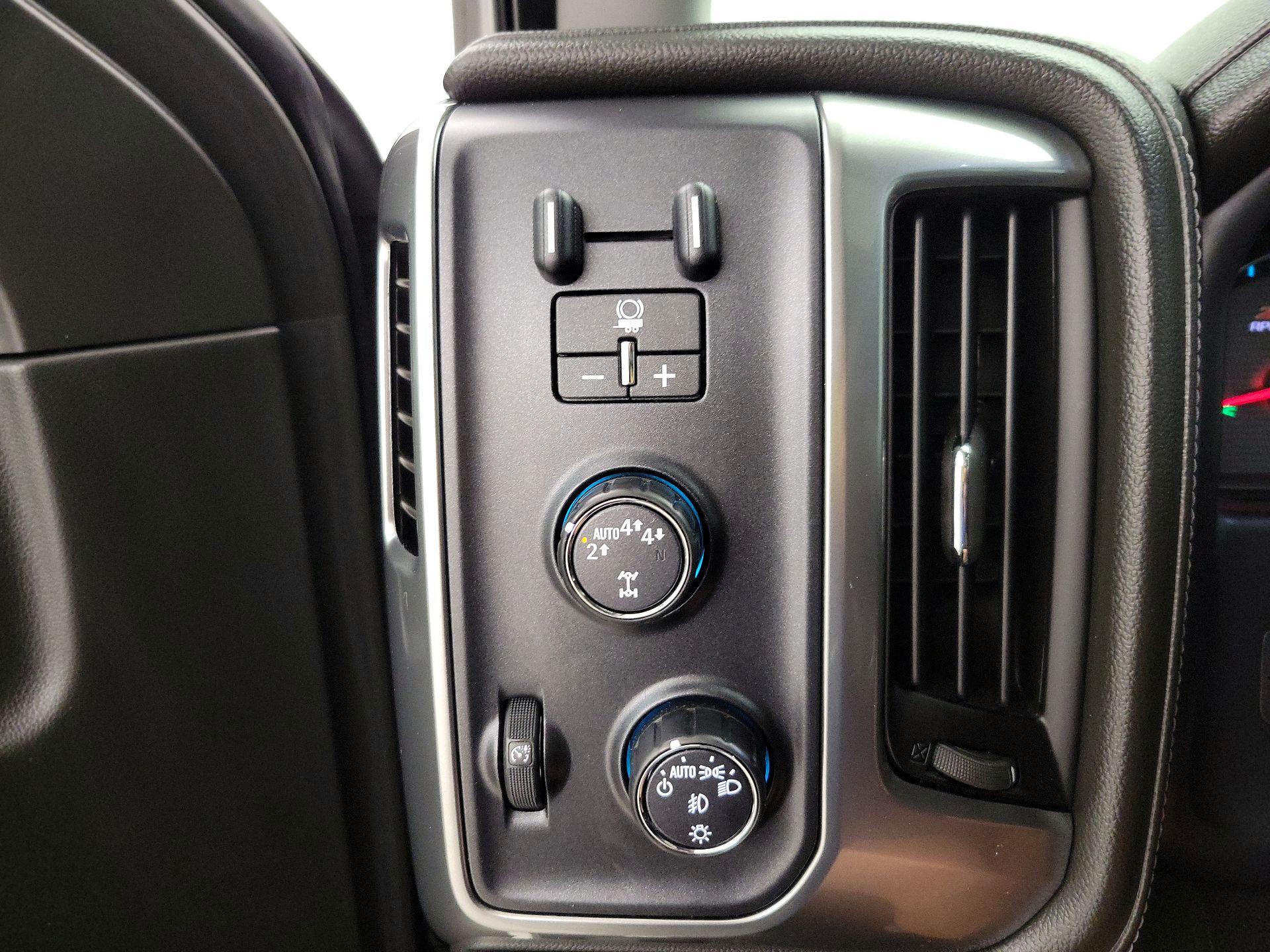 Thumbnail: 2017 Chevrolet Silverado 1500 - 13