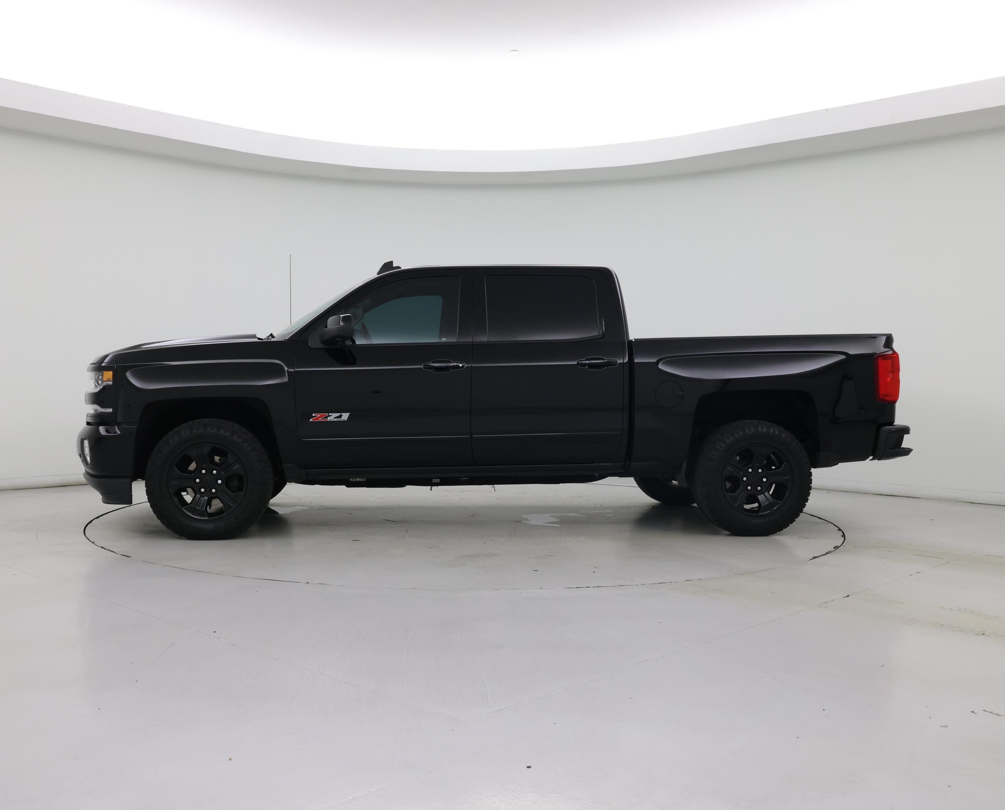 Thumbnail: 2017 Chevrolet Silverado 1500 - 3