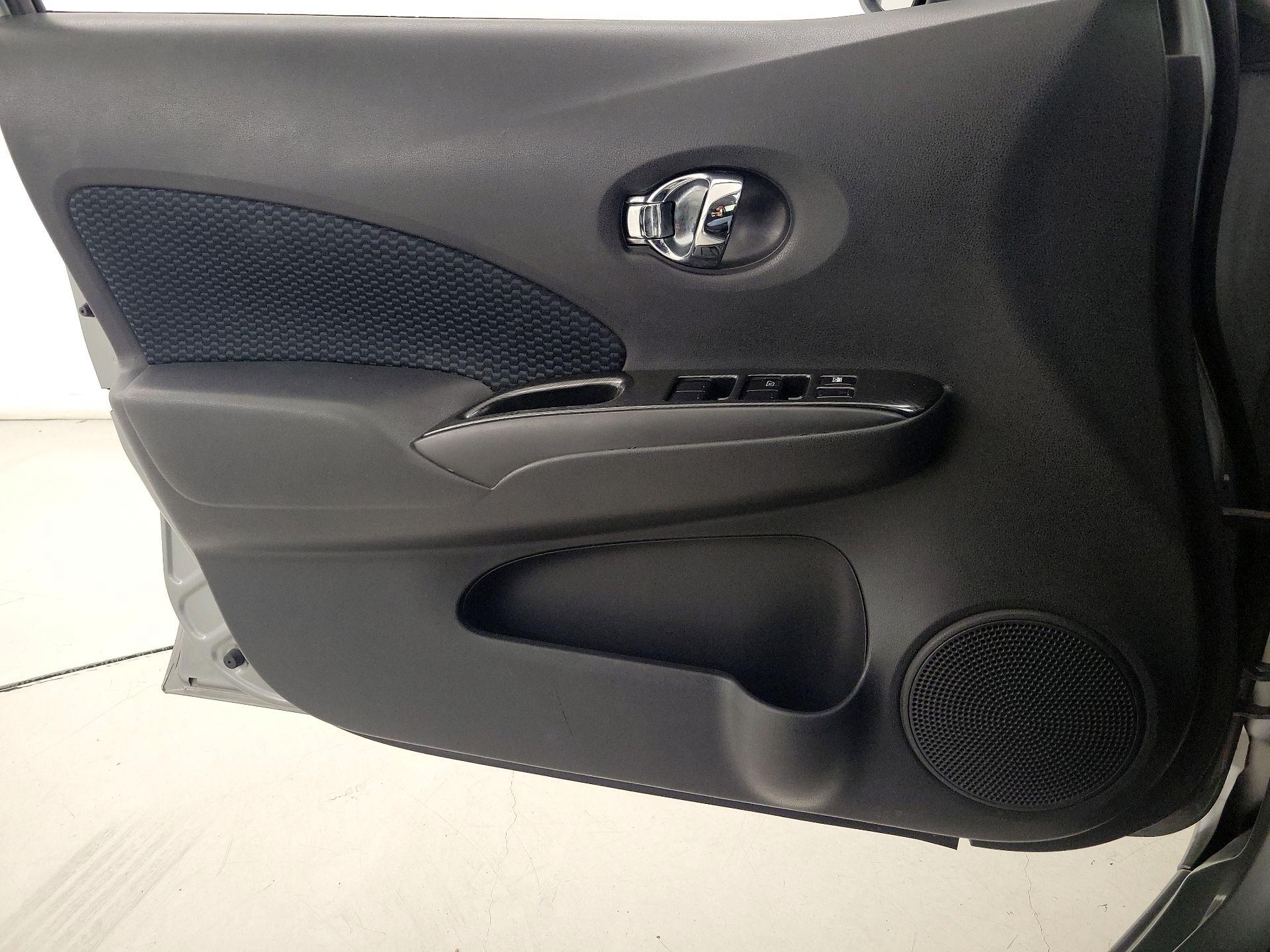 Thumbnail: 2015 Nissan Versa Note - 12