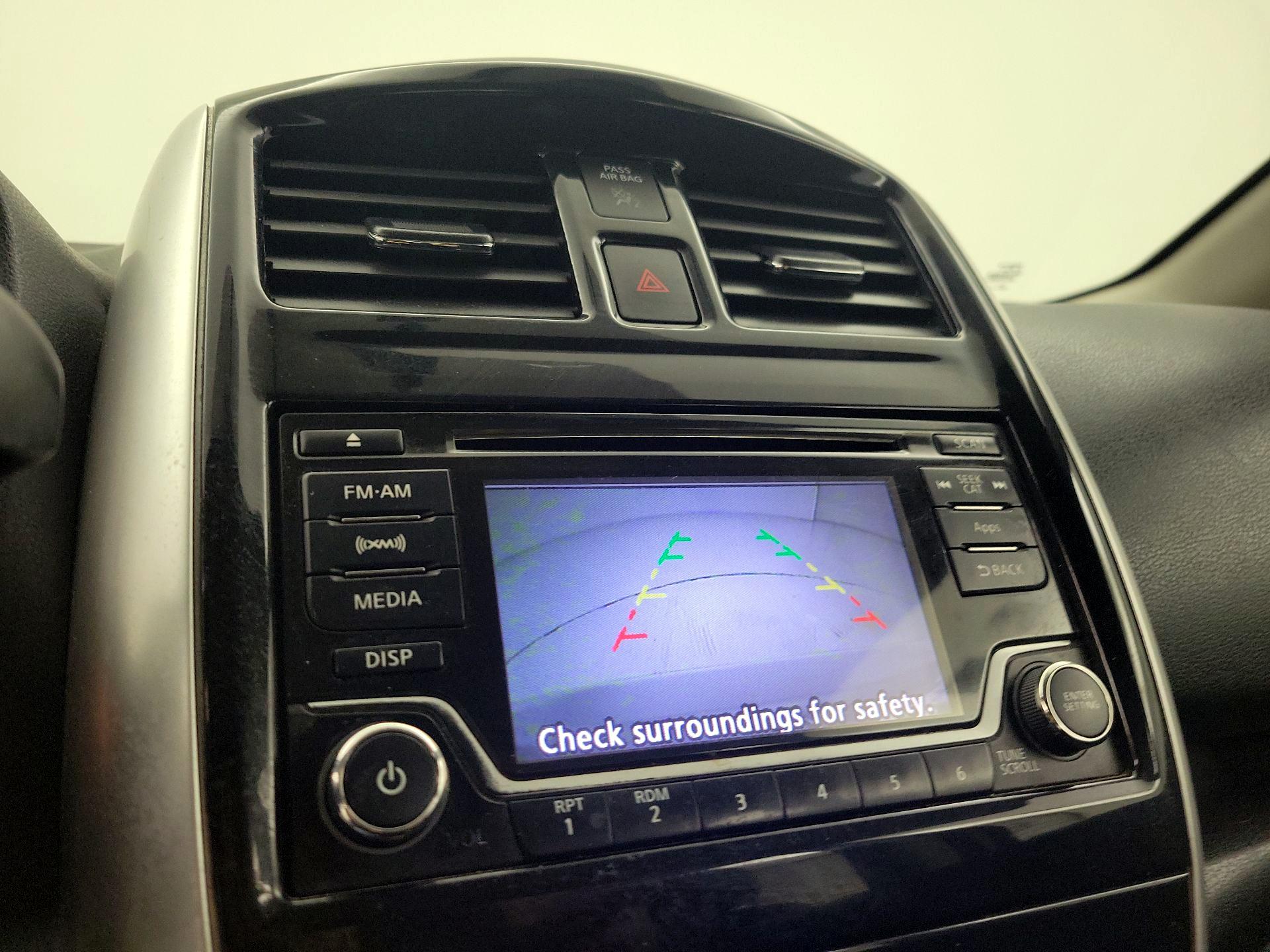 Thumbnail: 2015 Nissan Versa Note - 14