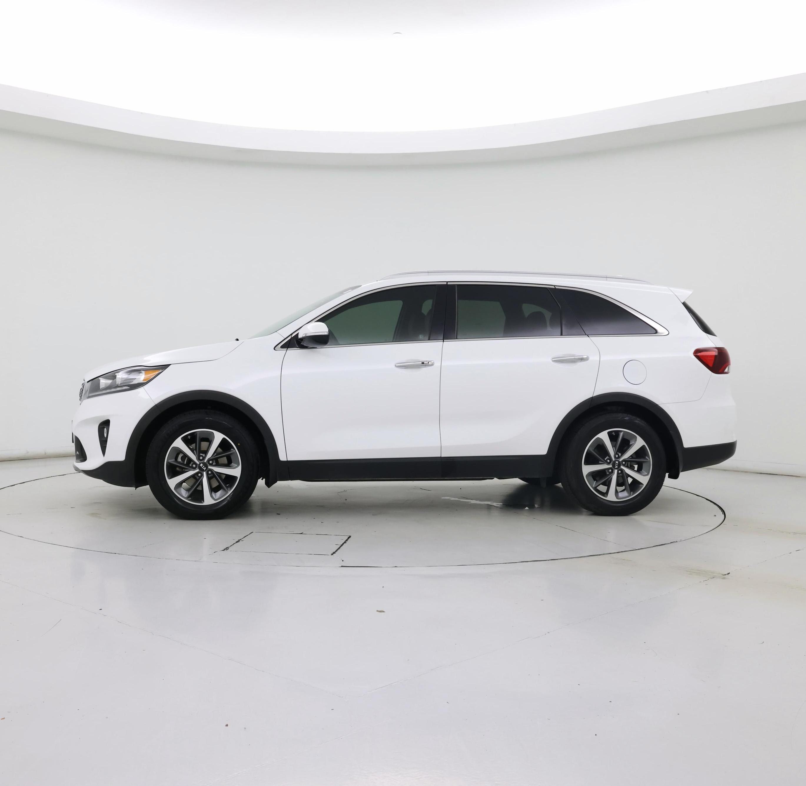 Thumbnail: 2019 Kia Sorento - 3