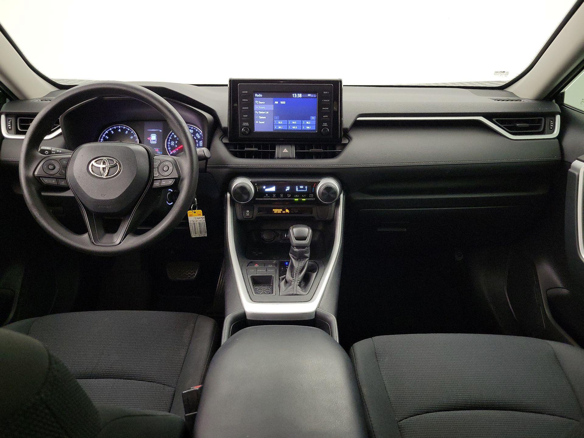Thumbnail: 2019 Toyota RAV4 - 9