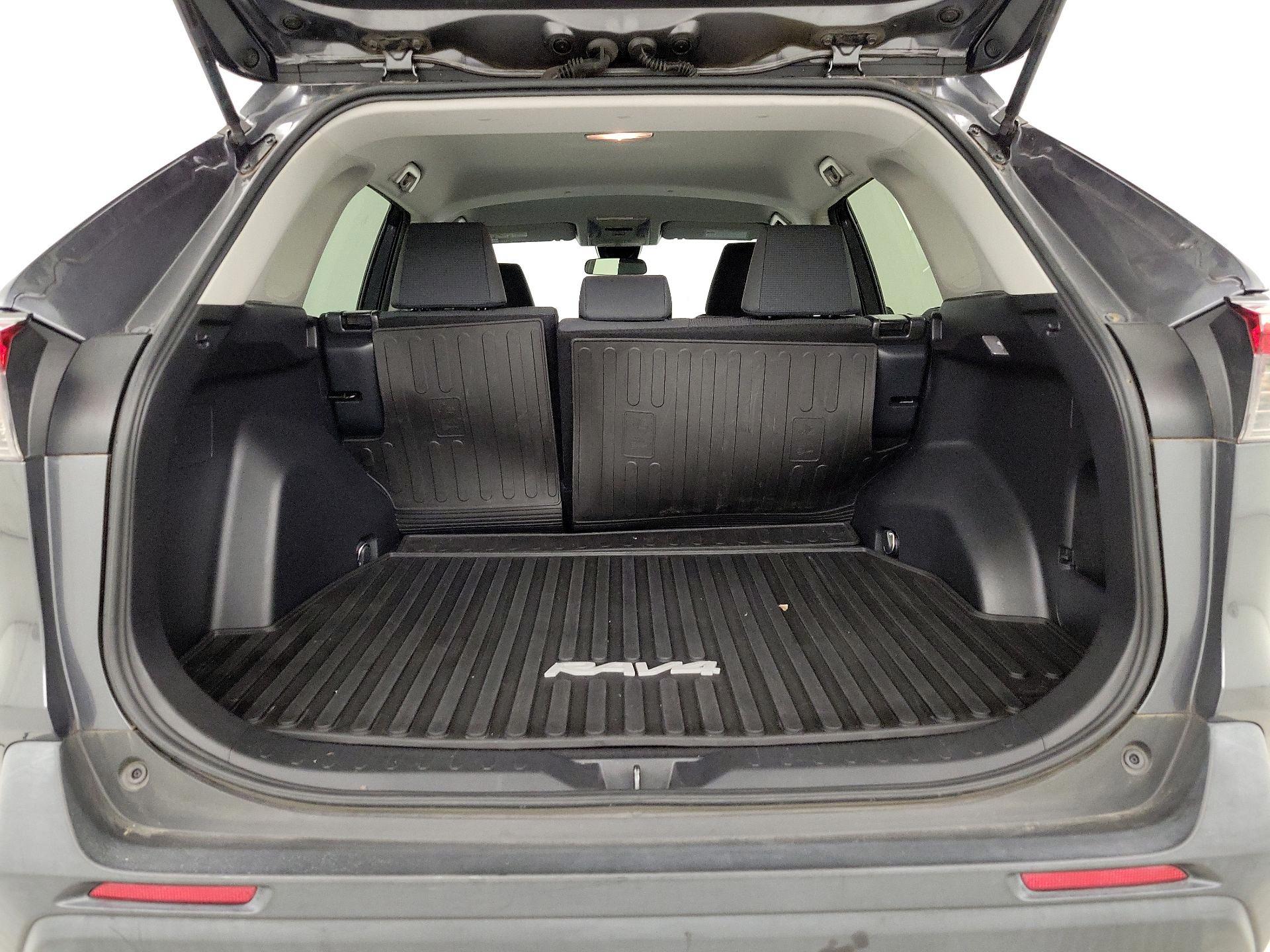 Thumbnail: 2019 Toyota RAV4 - 19
