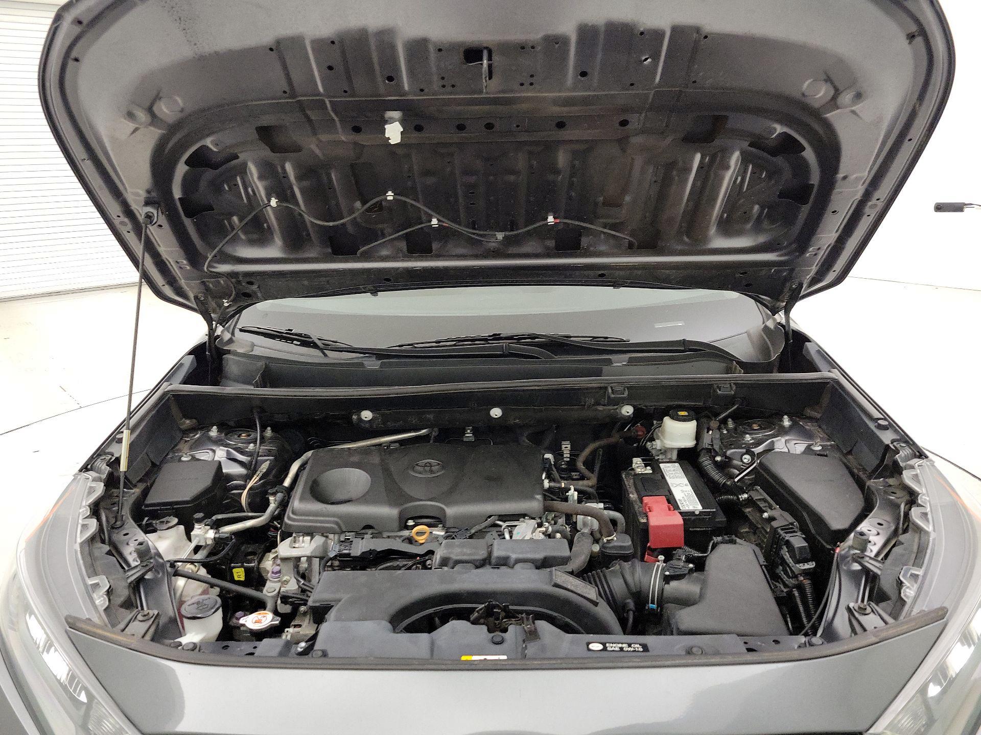 Thumbnail: 2019 Toyota RAV4 - 20