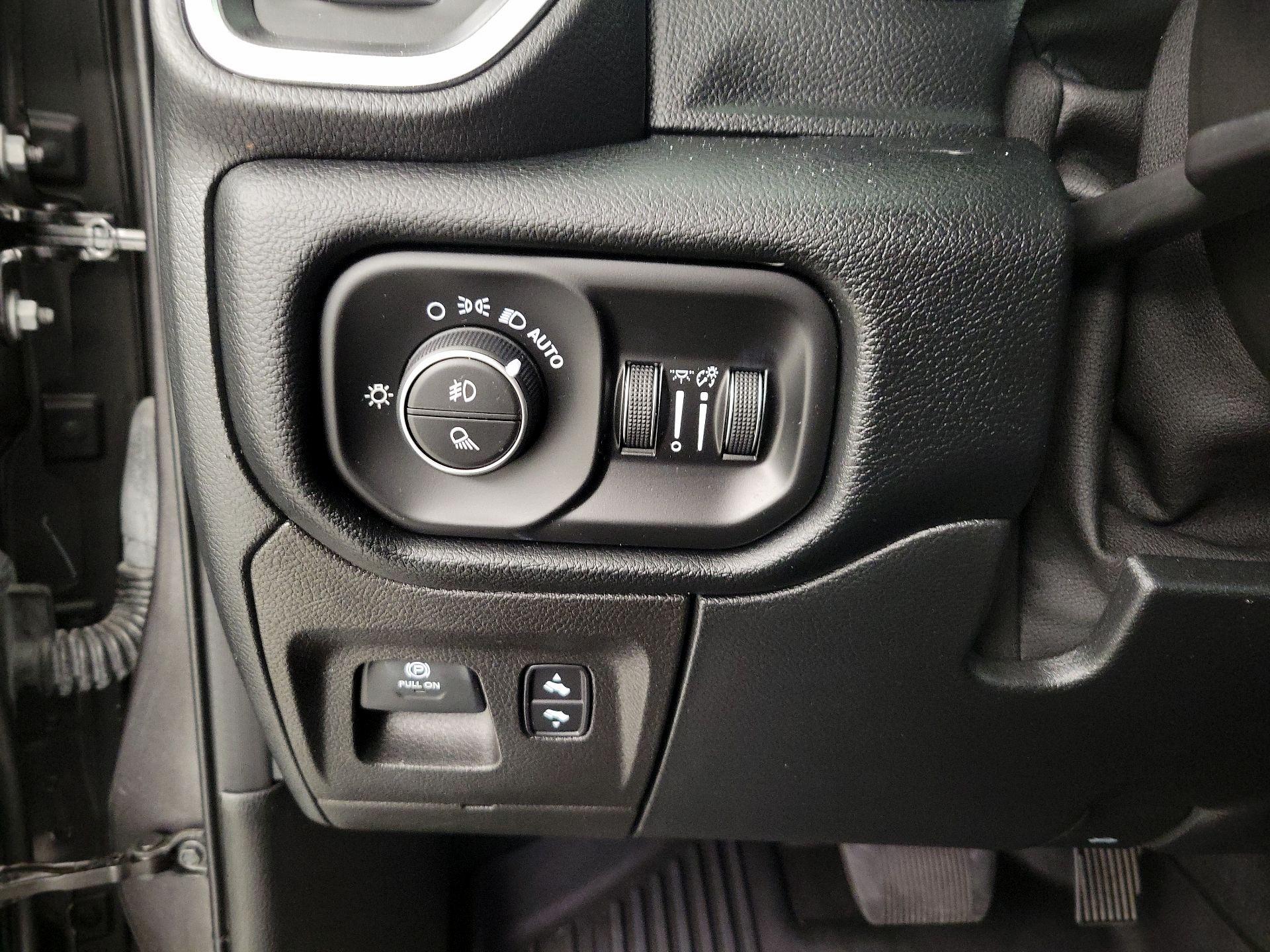 Thumbnail: 2021 RAM 1500 - 13