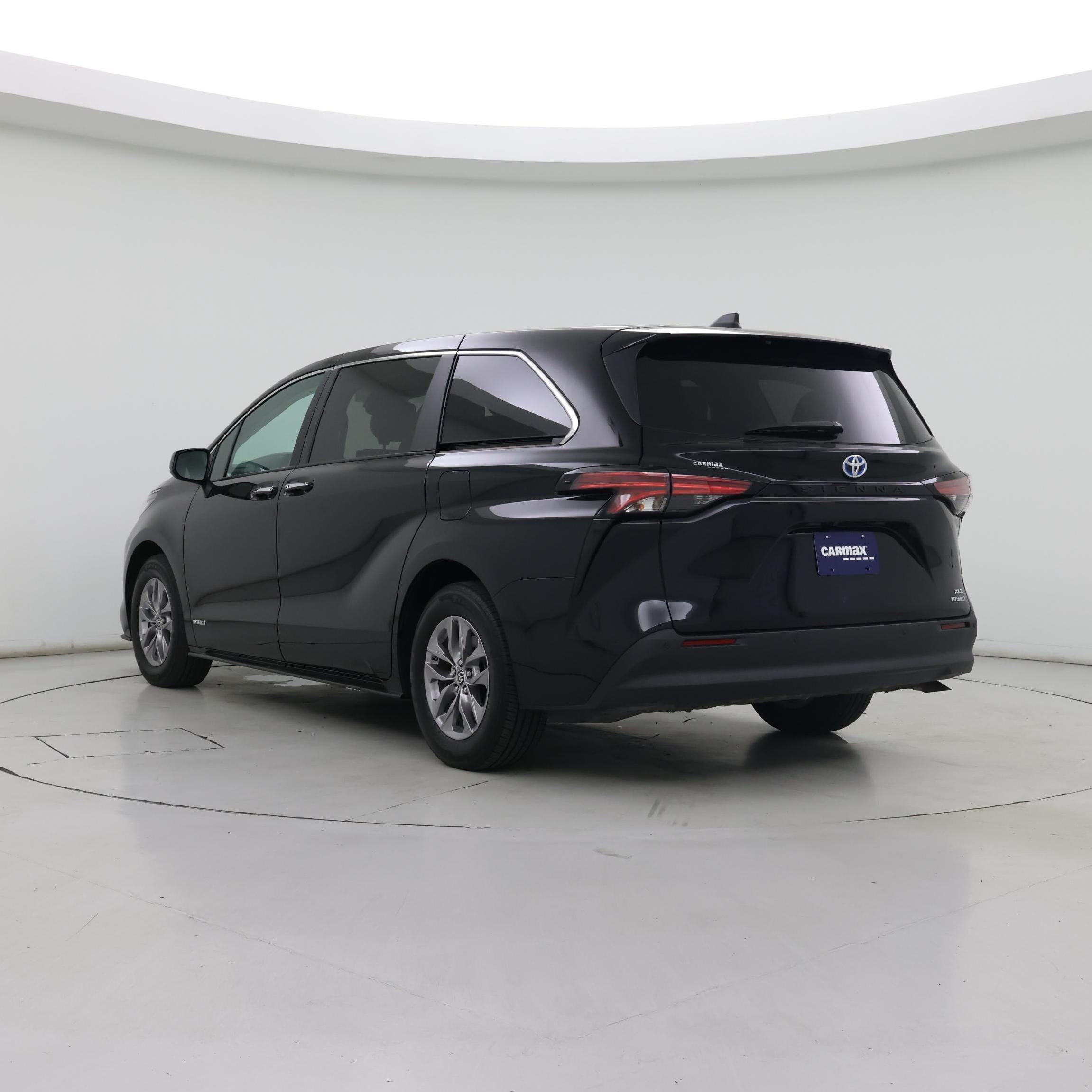 Thumbnail: 2021 Toyota Sienna - 2