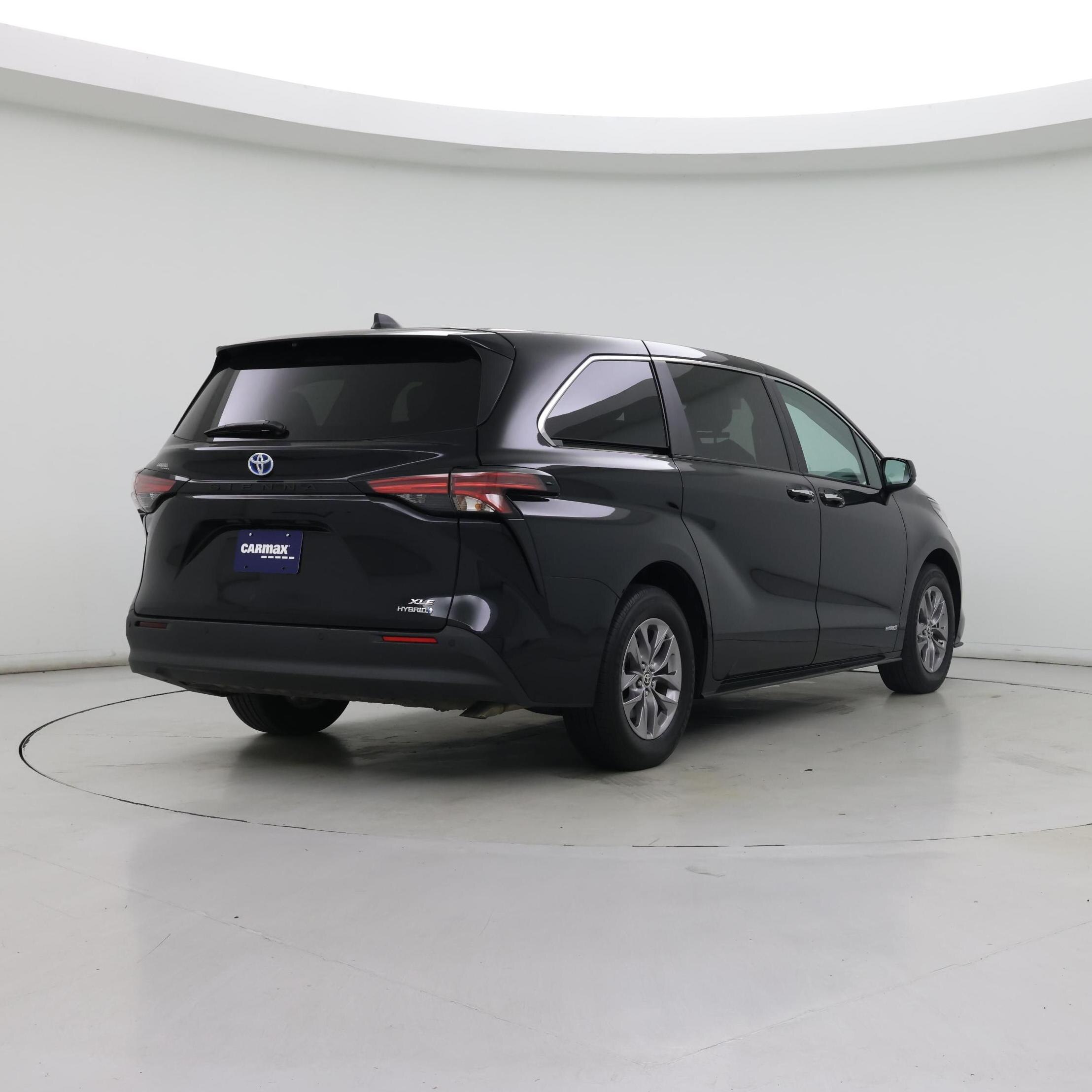 Thumbnail: 2021 Toyota Sienna - 8