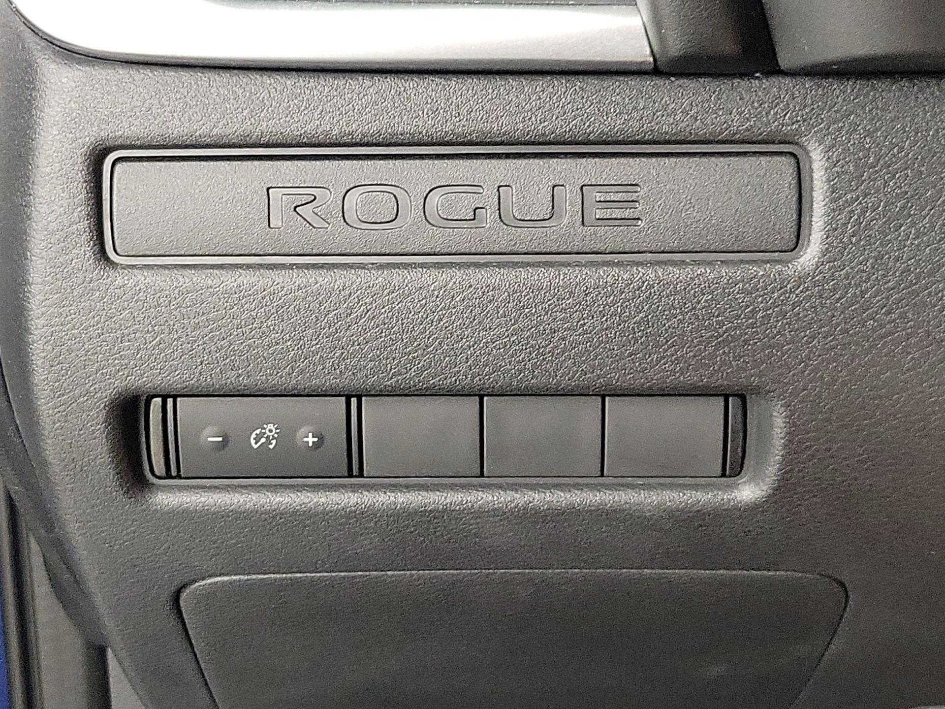 Thumbnail: 2021 Nissan Rogue - 13