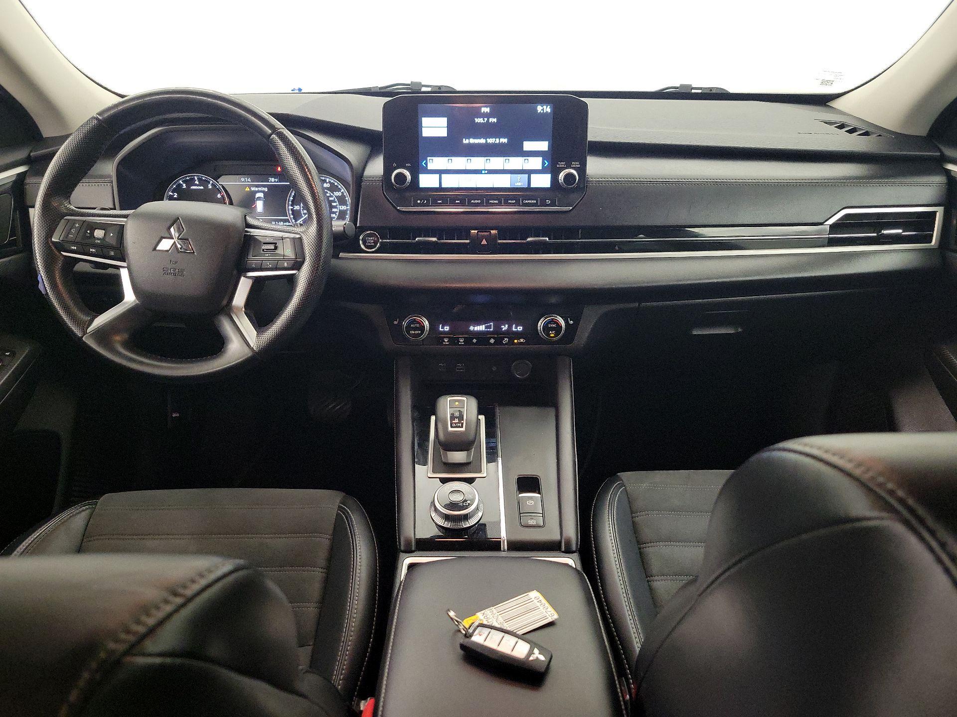 Thumbnail: 2022 Mitsubishi Outlander - 9
