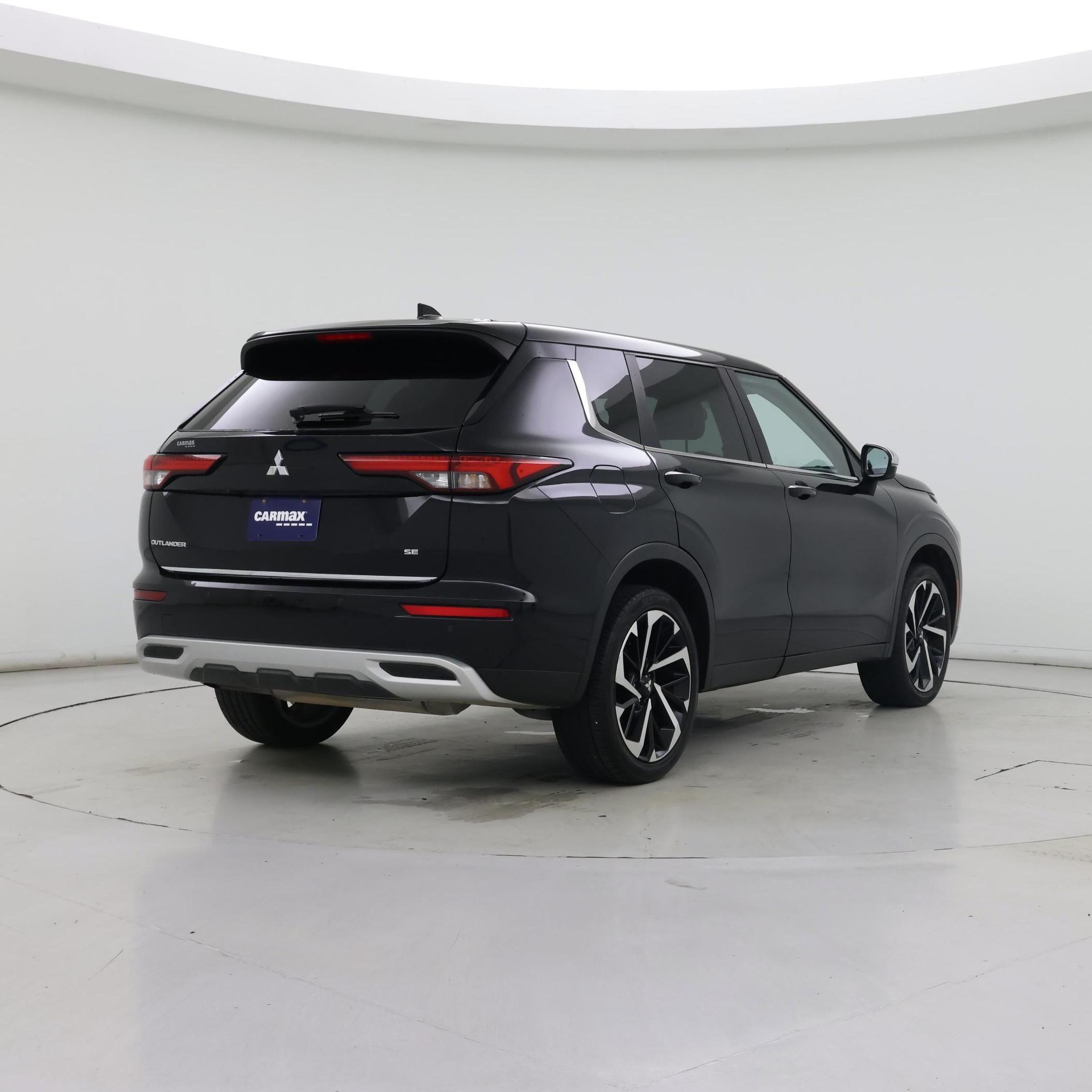 Thumbnail: 2022 Mitsubishi Outlander - 8