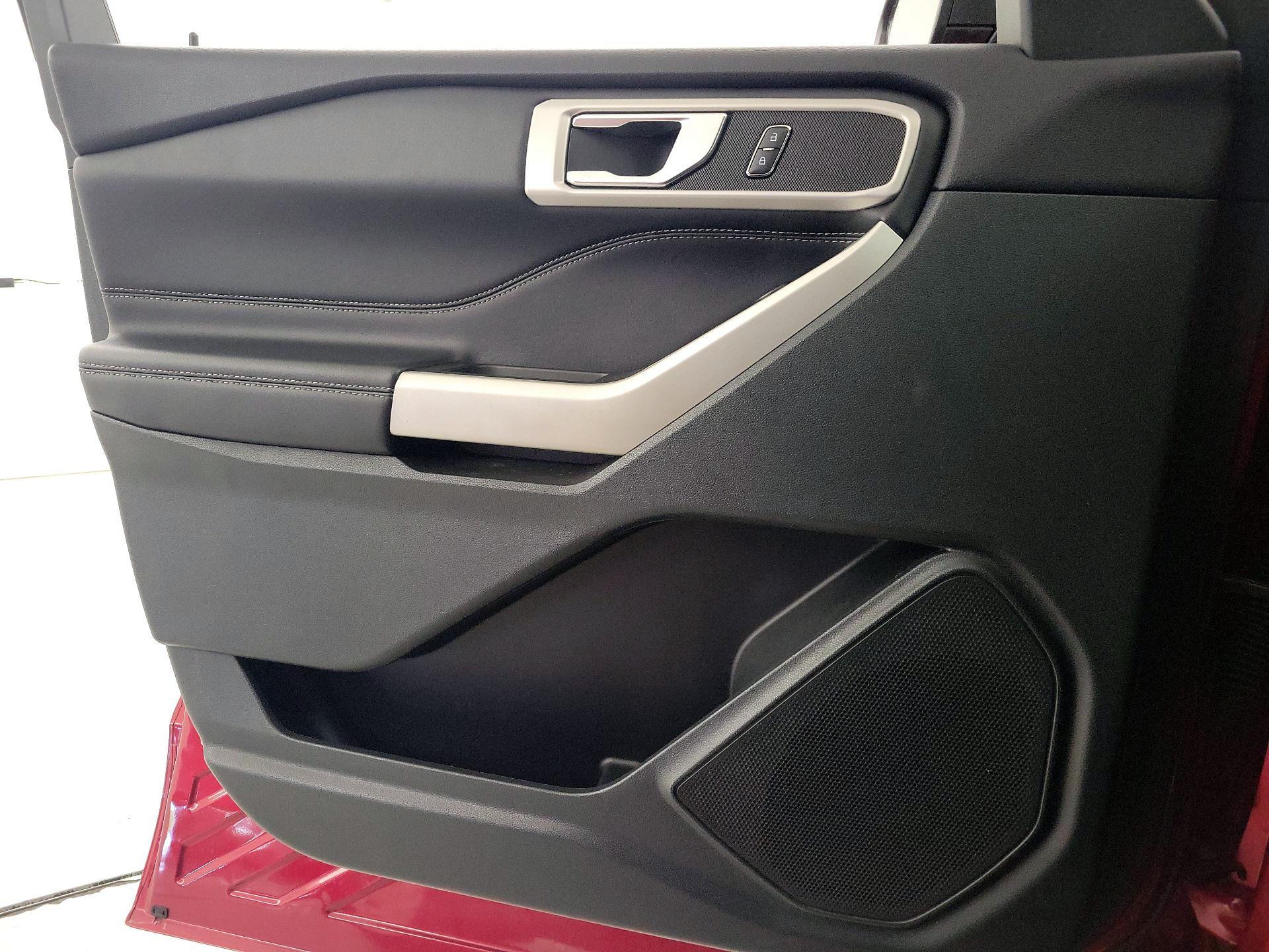 Thumbnail: 2021 Ford Explorer - 12