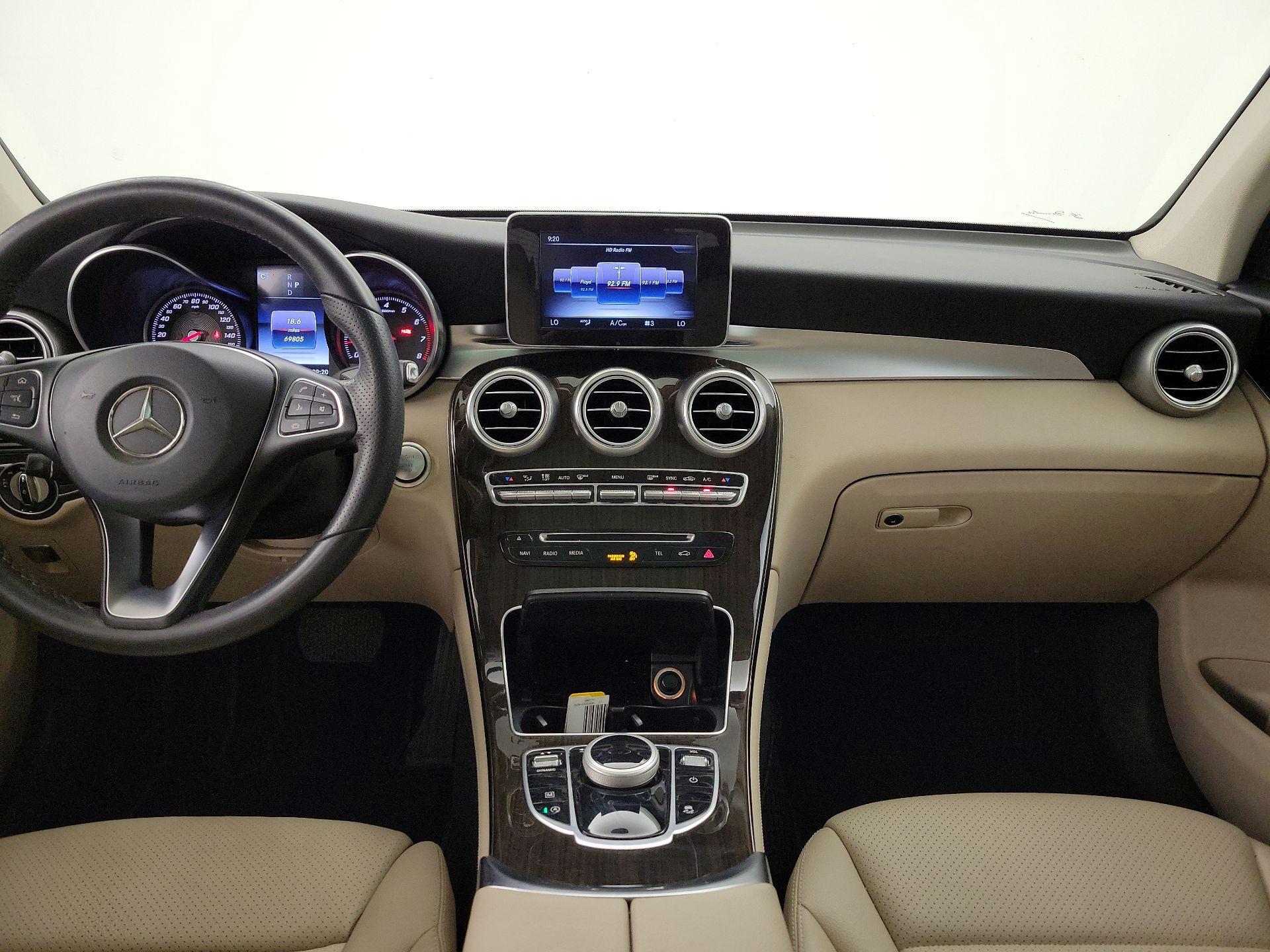 Thumbnail: 2017 Mercedes-Benz GLC - 9