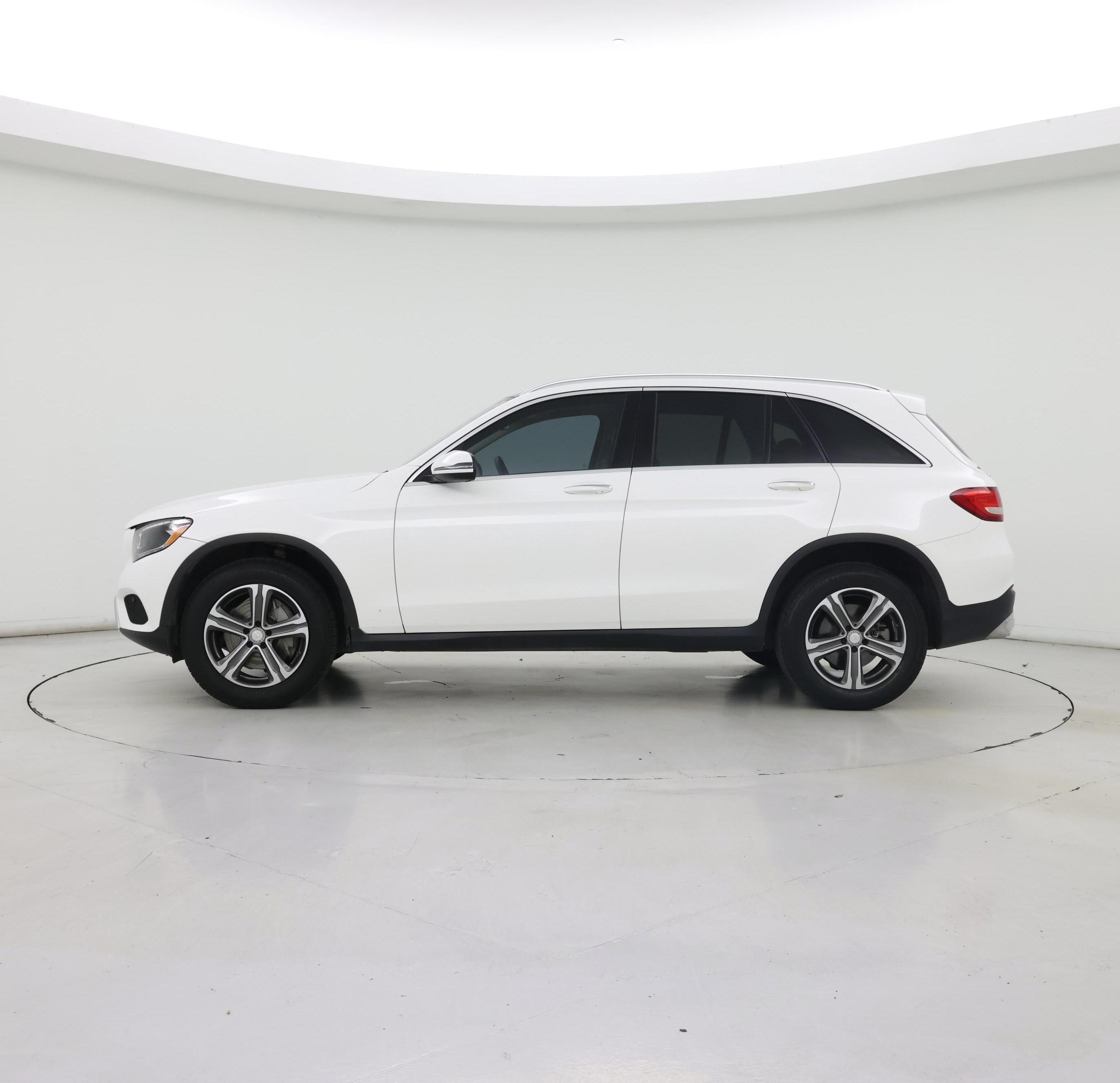 Thumbnail: 2017 Mercedes-Benz GLC - 3