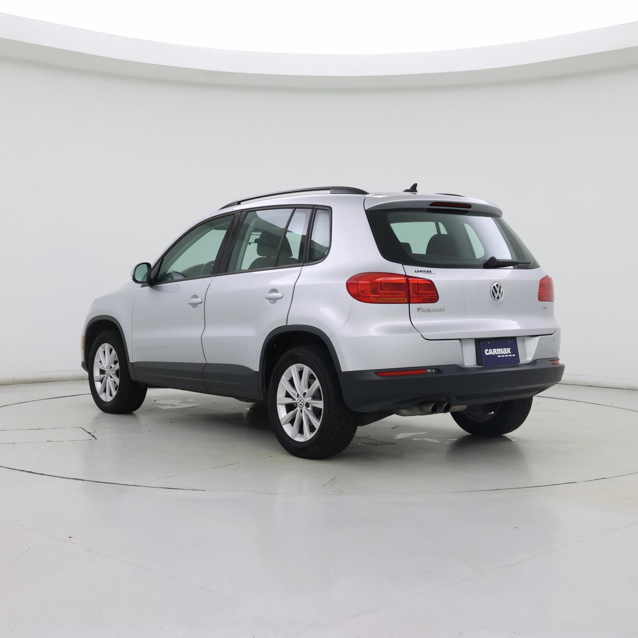 Thumbnail: 2018 Volkswagen Tiguan - 2