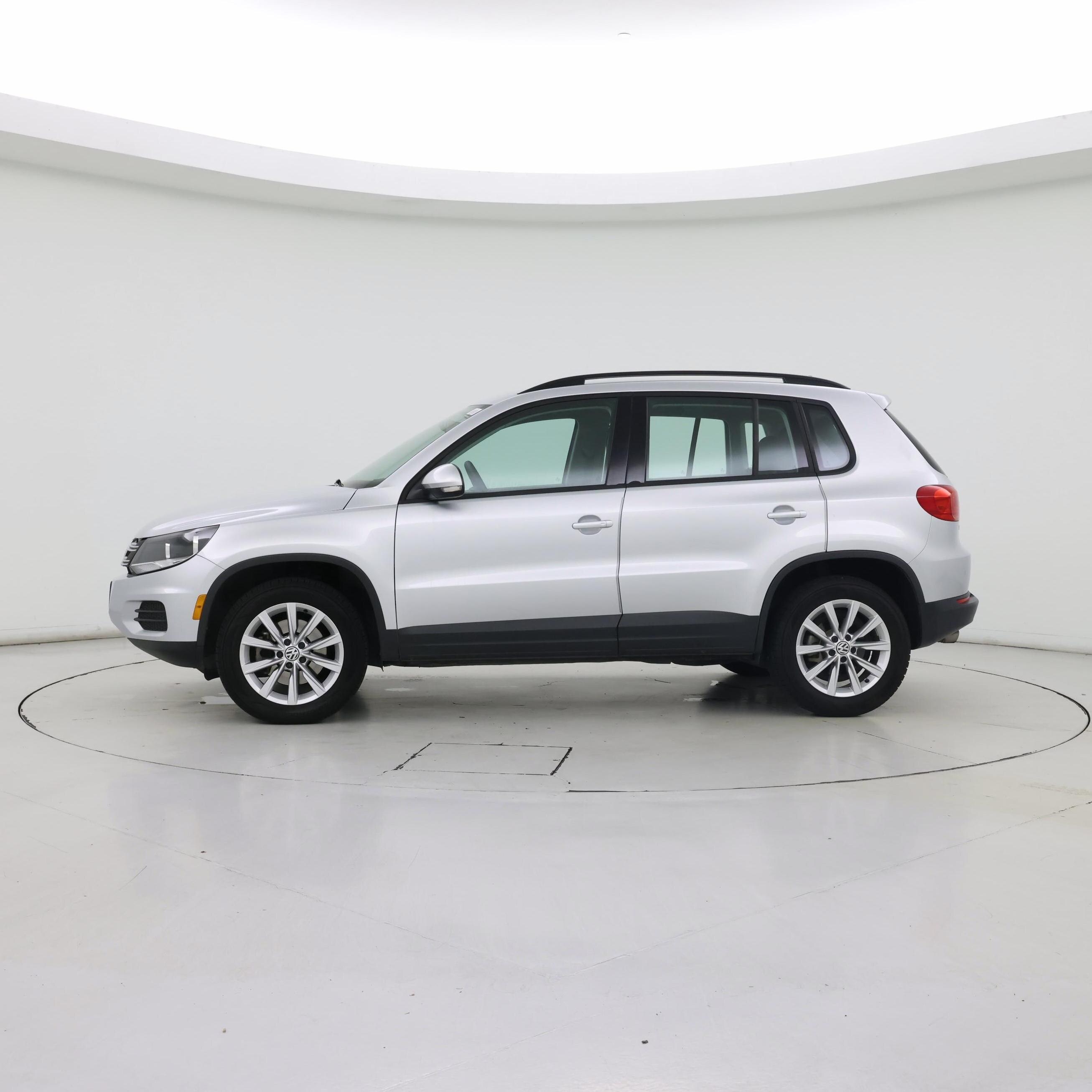 Thumbnail: 2018 Volkswagen Tiguan - 3