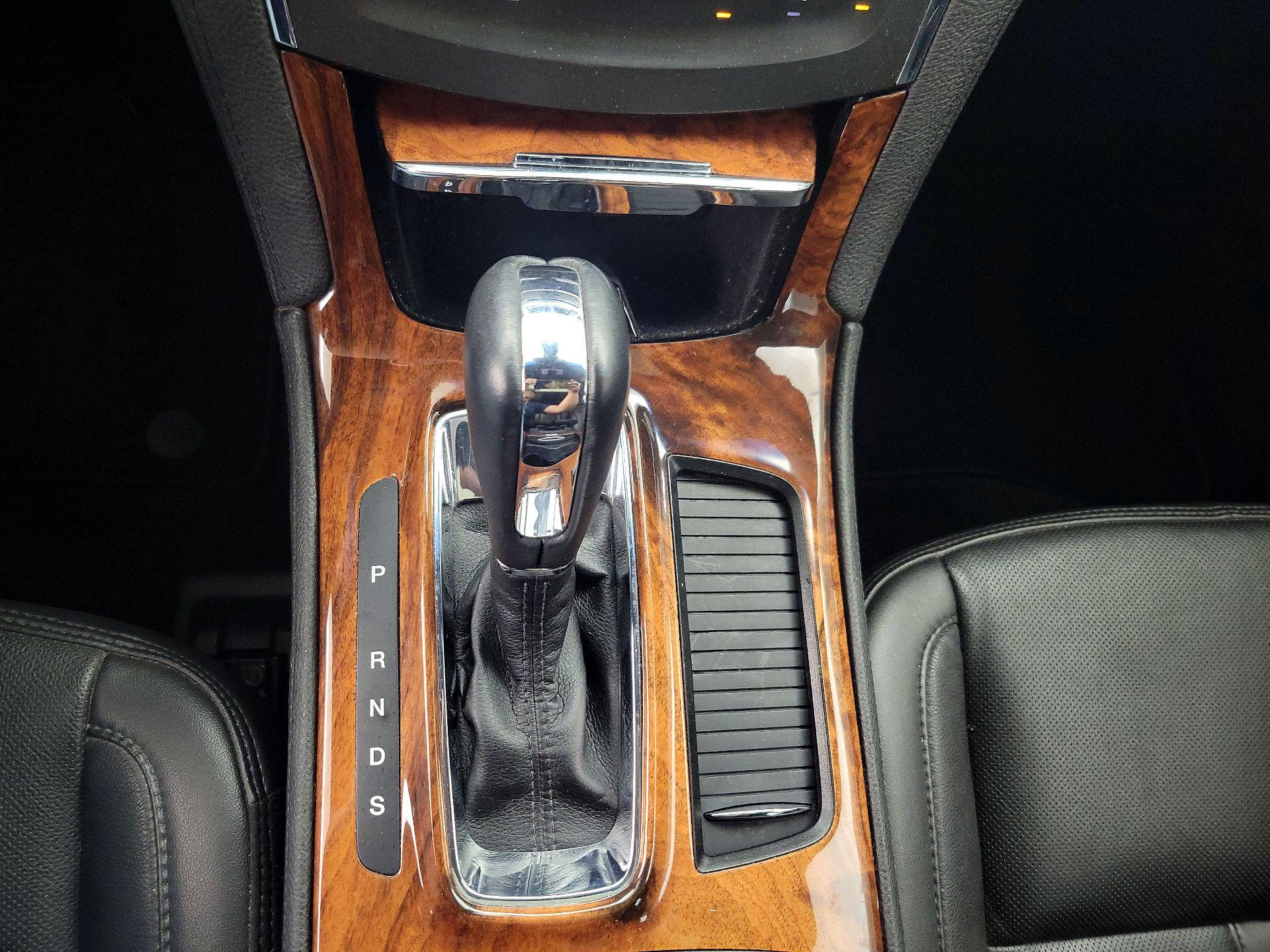 Thumbnail: 2015 Lincoln MKS - 18