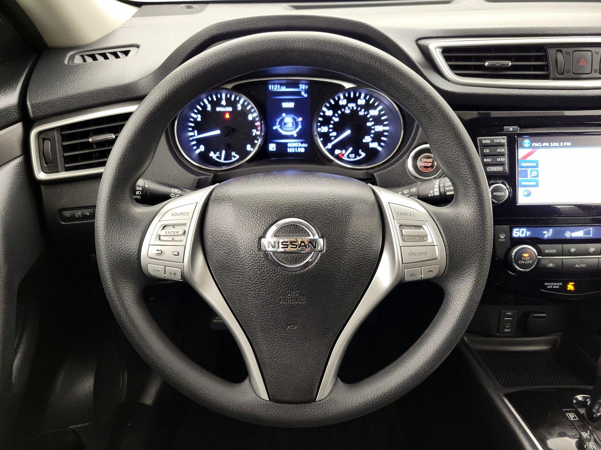 Thumbnail: 2016 Nissan Rogue - 10