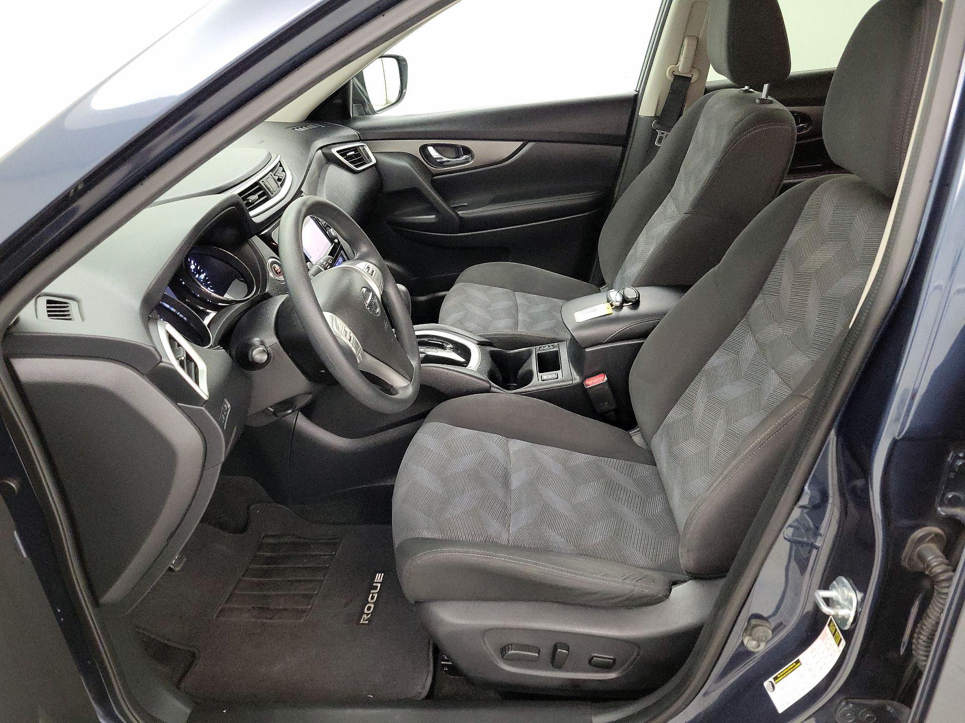 Thumbnail: 2016 Nissan Rogue - 11