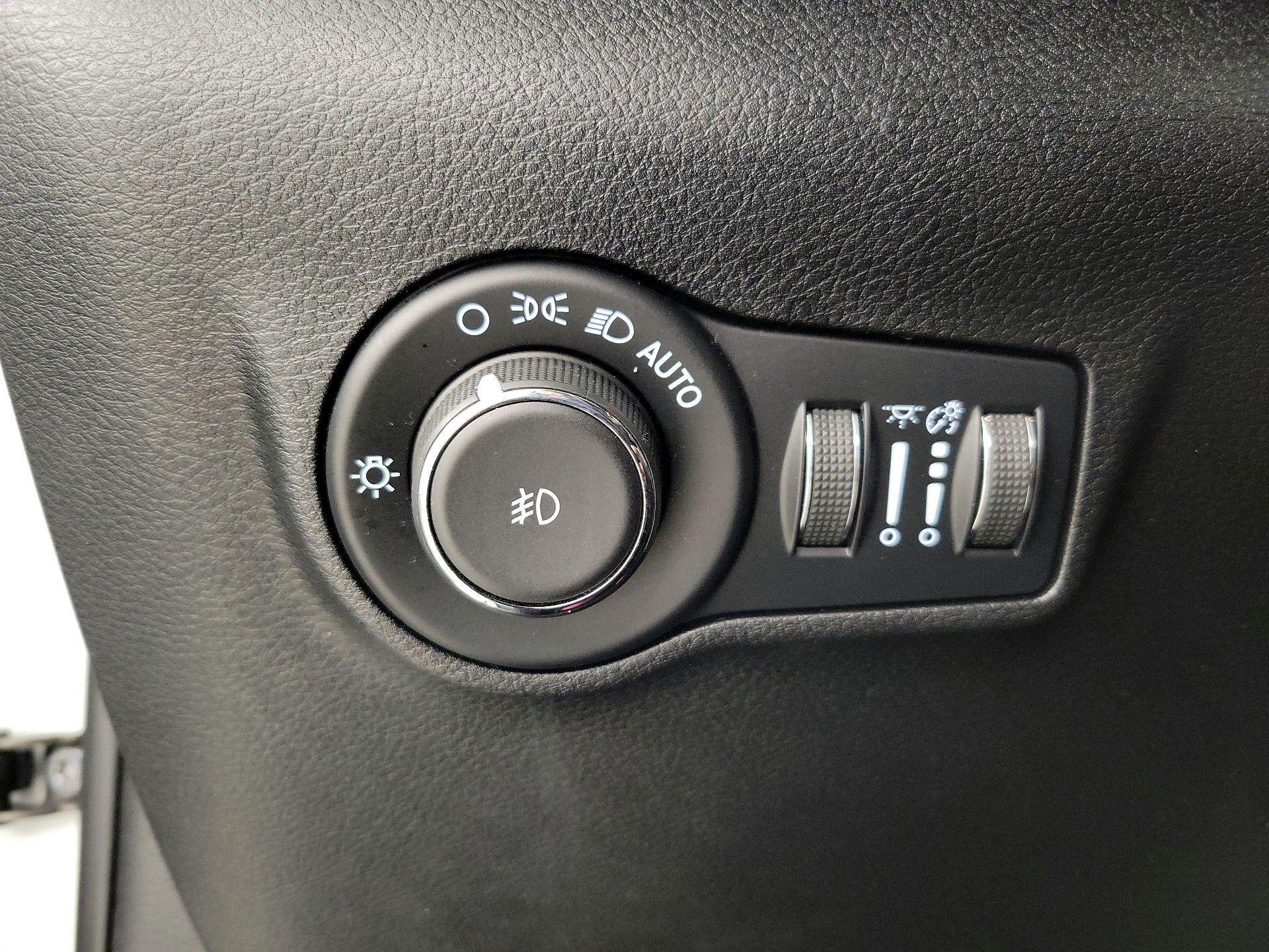 Thumbnail: 2022 Jeep Compass - 13