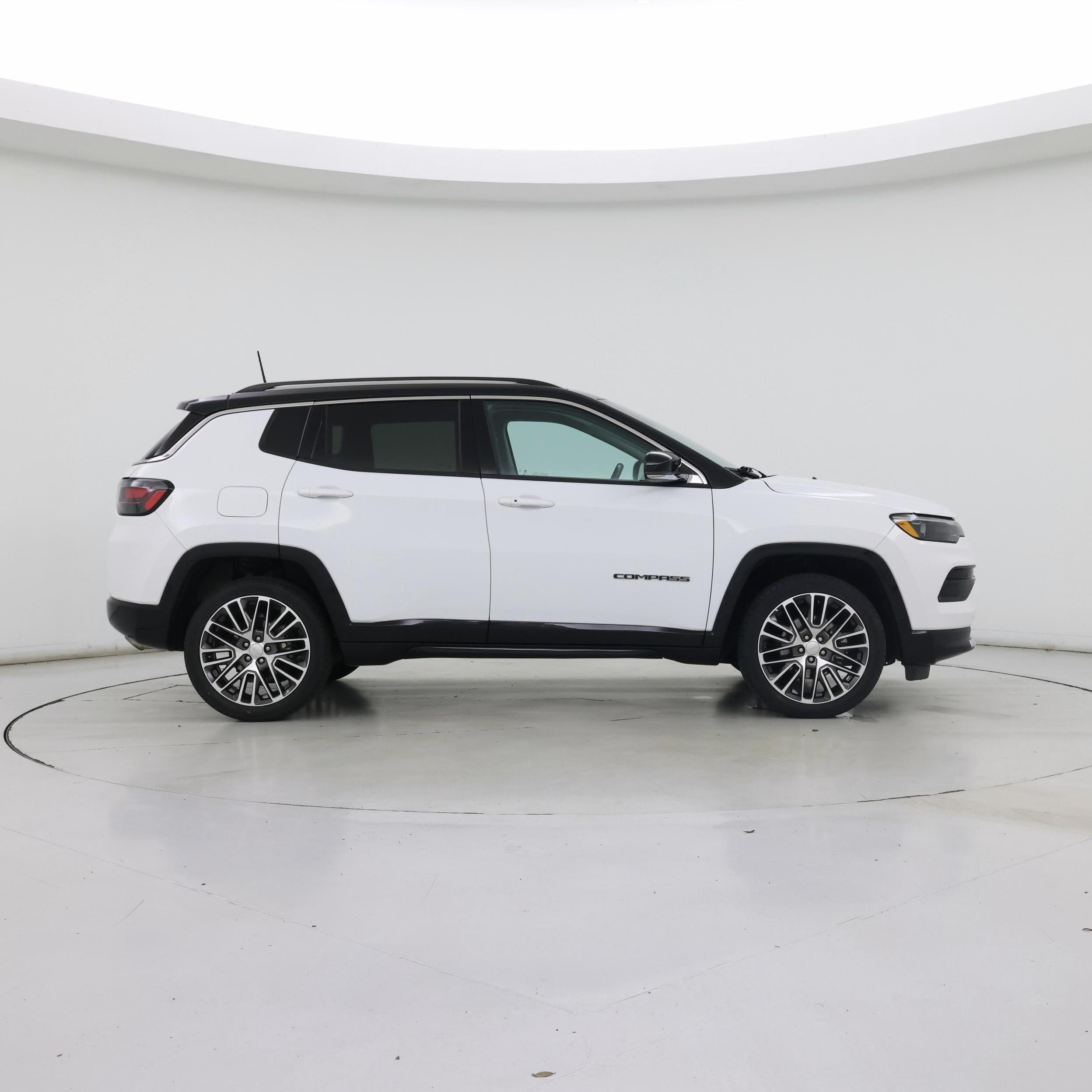 Thumbnail: 2022 Jeep Compass - 7