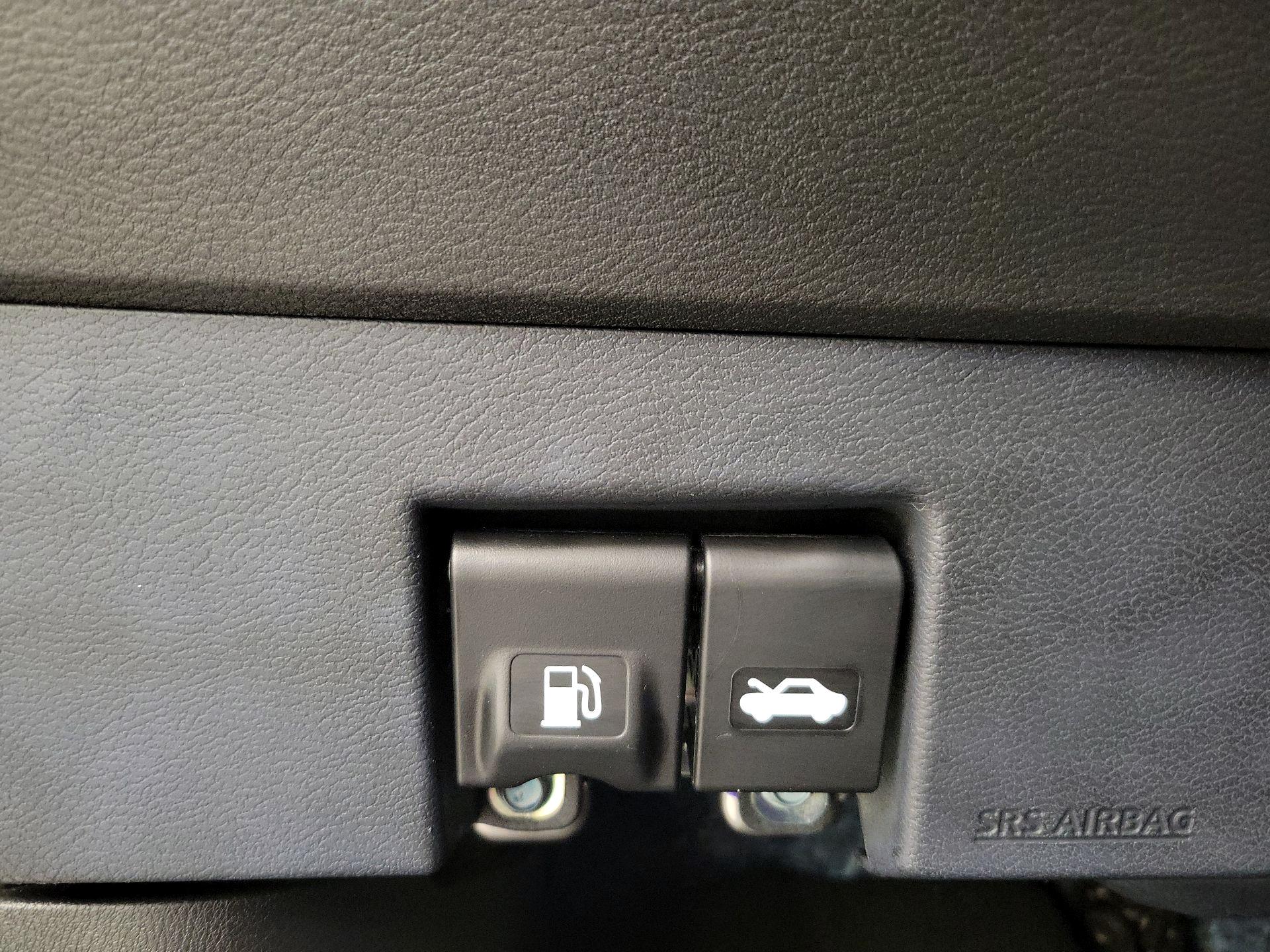 Thumbnail: 2021 Nissan Kicks - 13